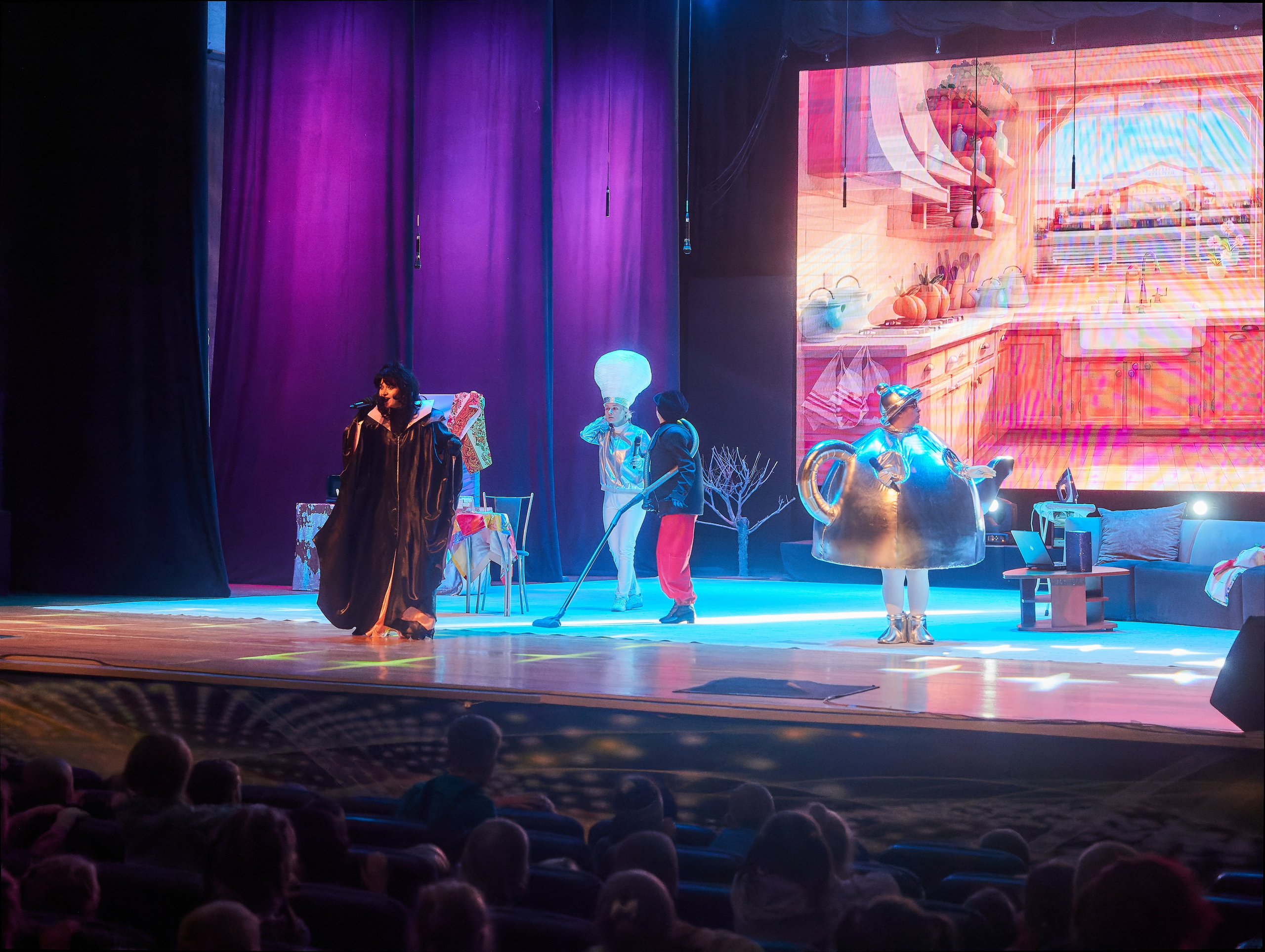 «Путешествие в страну опасных предметов». Семейный и детский фотограф в Междуреченск Олег Бамбульский