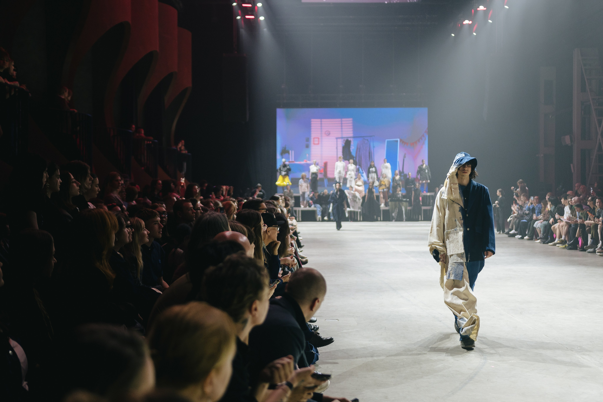 Самокат x HSE DESIGN: Главные переменные. Даниил Сергеев: репортажный фотограф