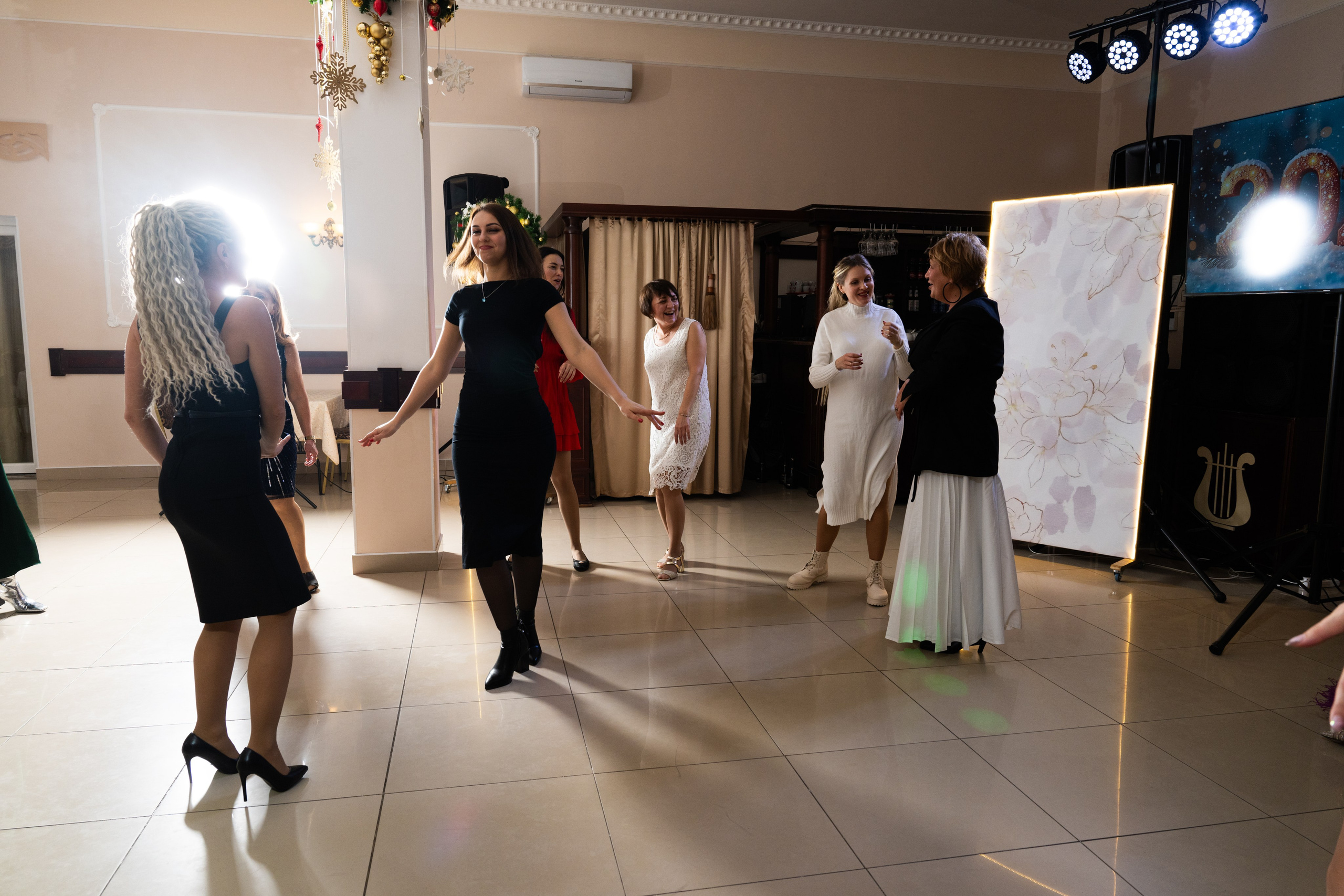 Юбилеи и Корпоративы. Студийный и свадебный фотограф и видеограф в Севастополе — Юлия Макаренко