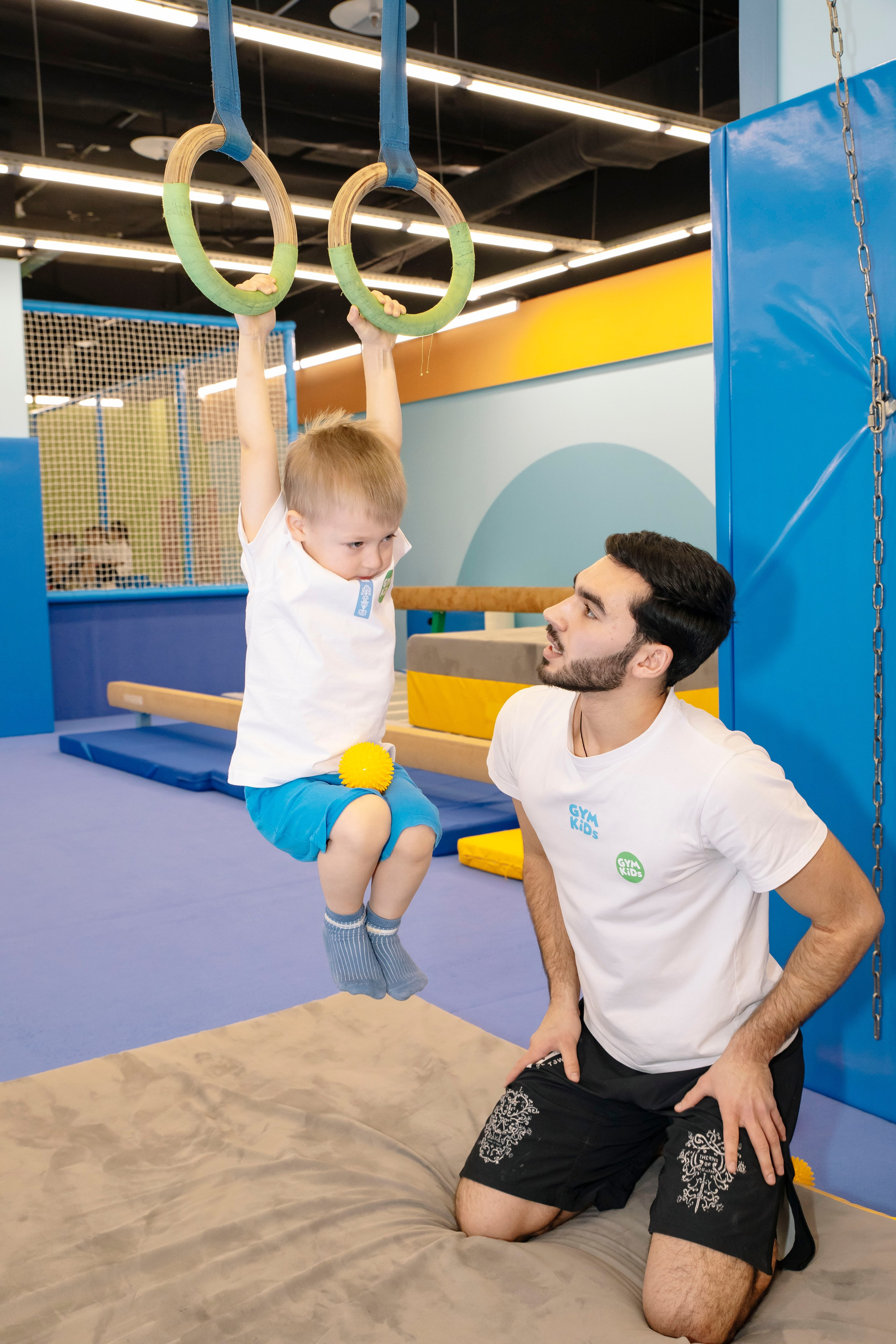 Соревнования по гимнастике в Gymkids Чертаново. Профессиональный фотограф в Москве | Заказать фотосессию и съемку