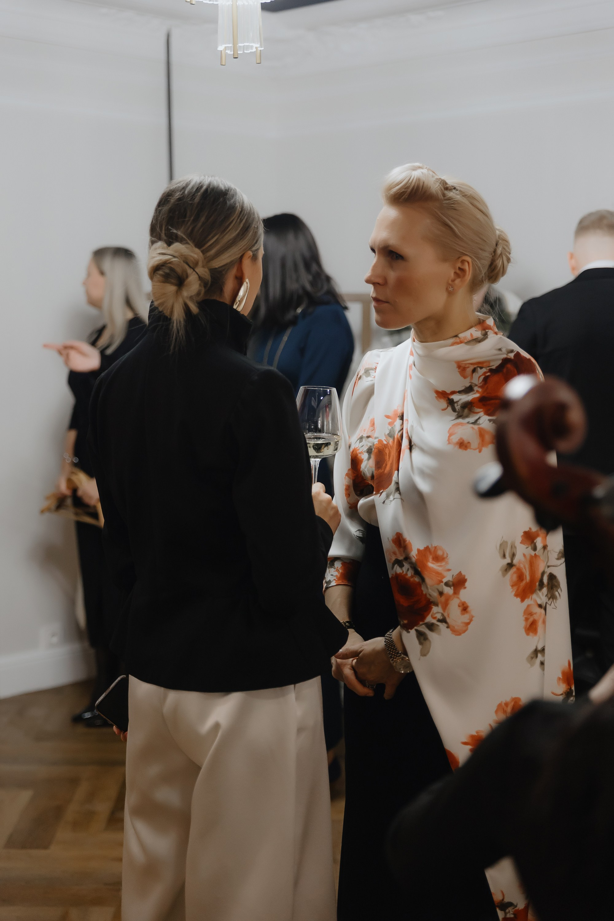 Открытие нового пространства интерьерного салона L. DECO в феврале 2025. L. Deco интерьерный салон. Краски/обои/лепной декор