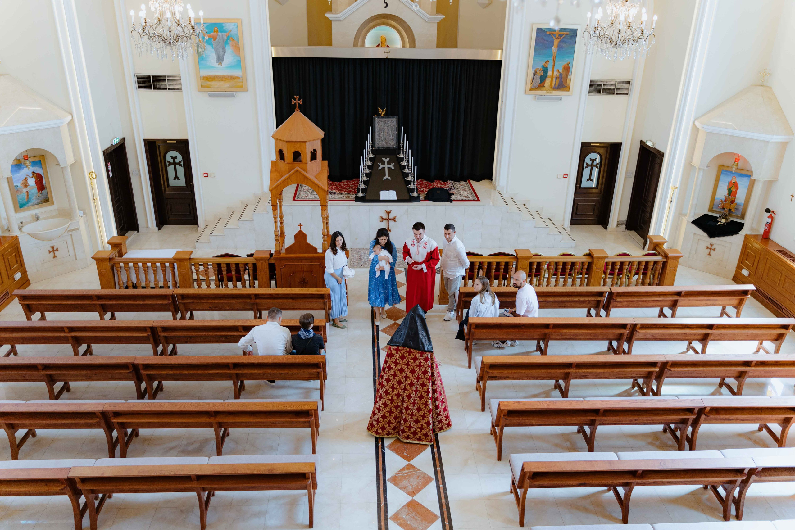 Крещение в армянской церви • Абу Даби. Фотограф и видеограф в Москве и Абу Даби Мария Кулагина