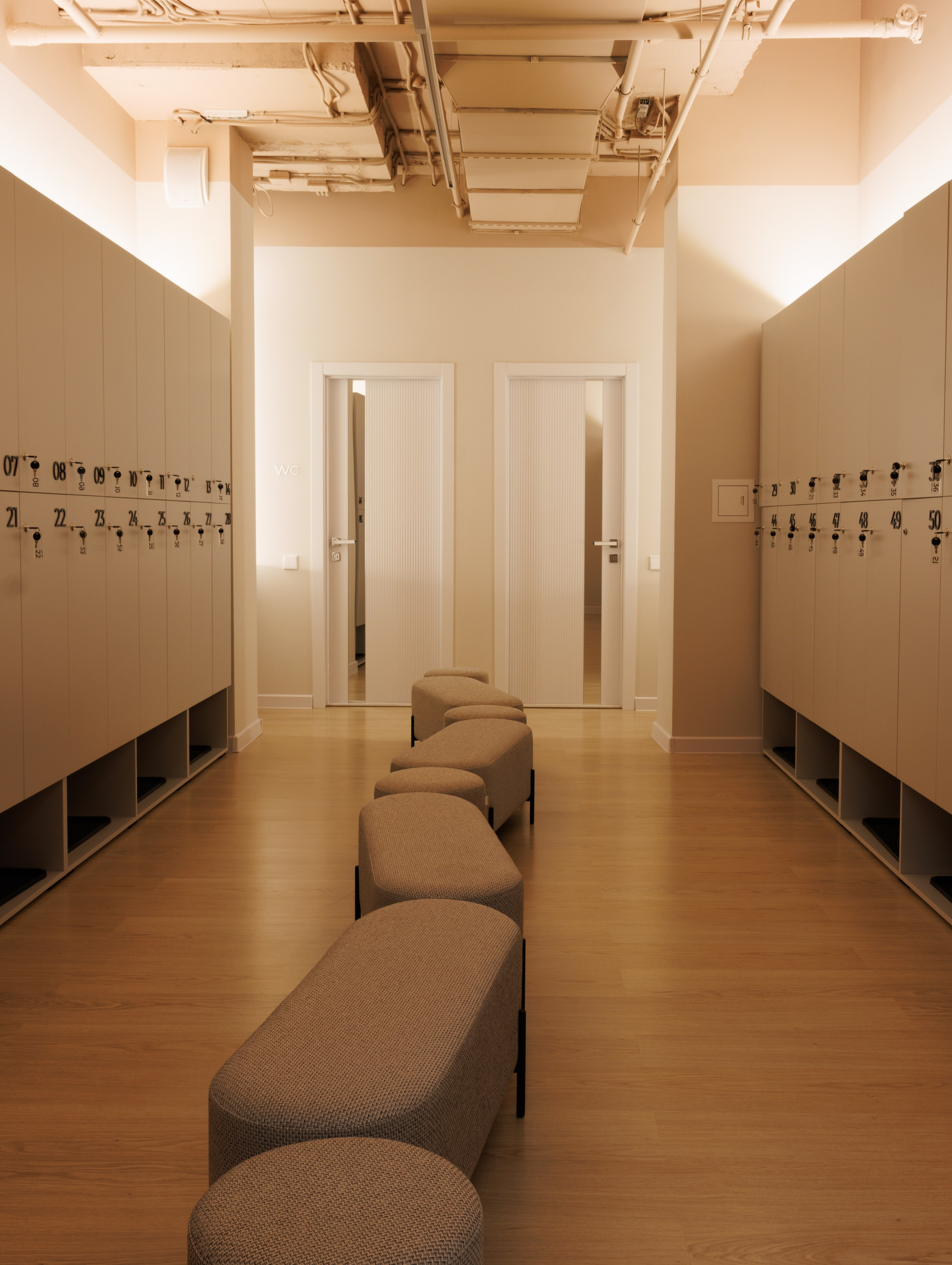 Интерьерная. Предметный и модельный фотограф Хасаншин Дамир