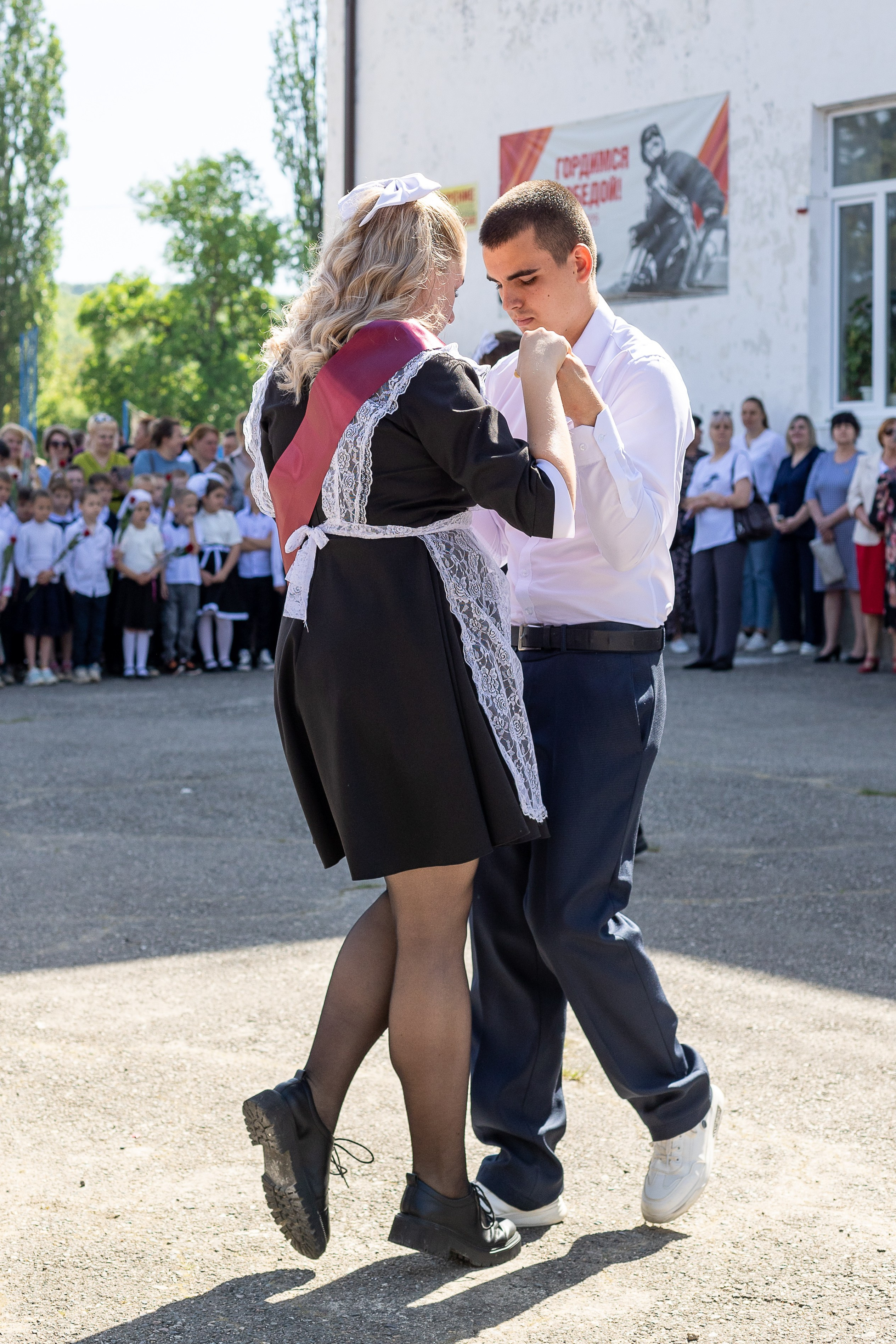 Последний звонок. Выпускные альбомы Майкоп, Краснодар Елена Золотарева