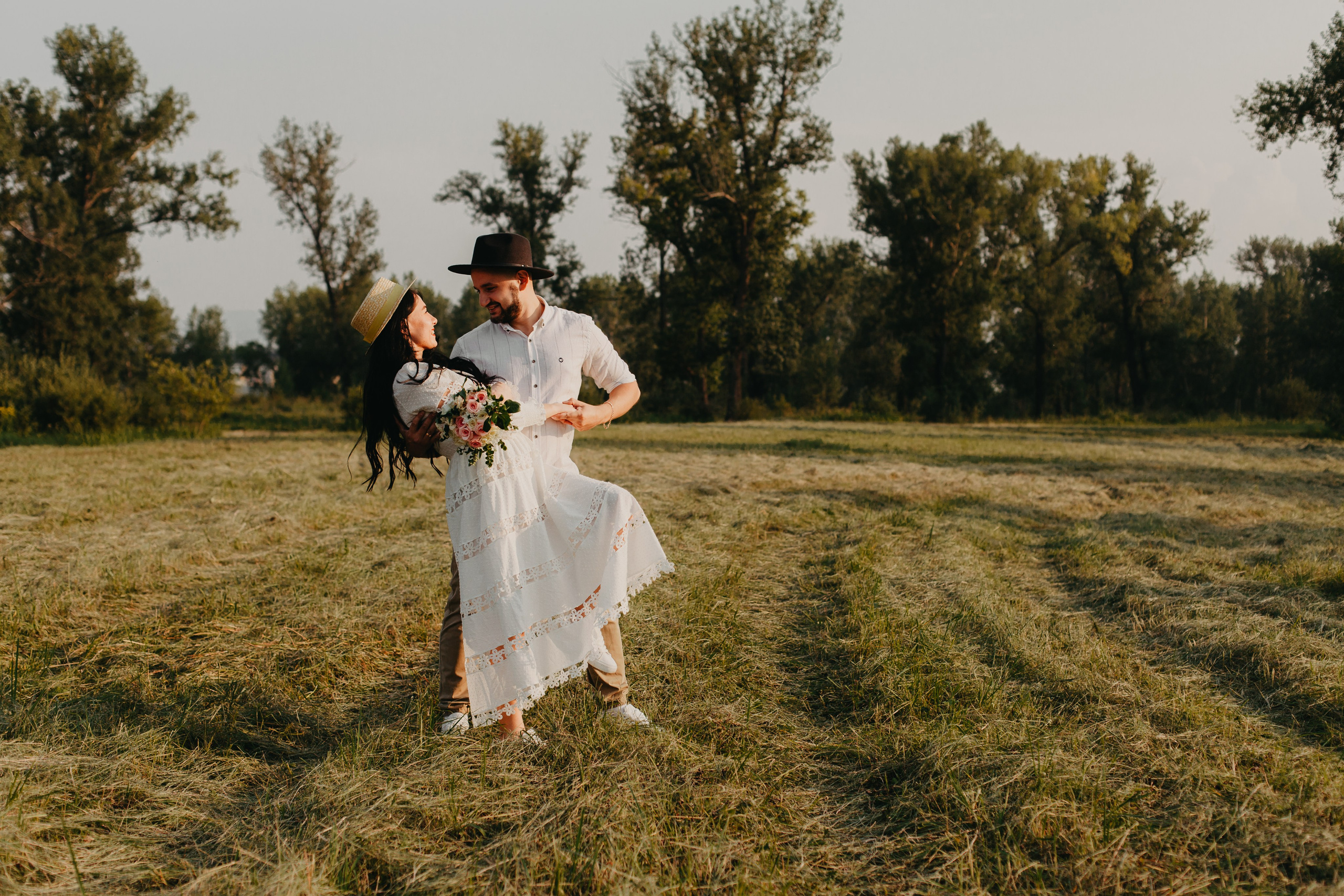 Свадебная лавстори на закате