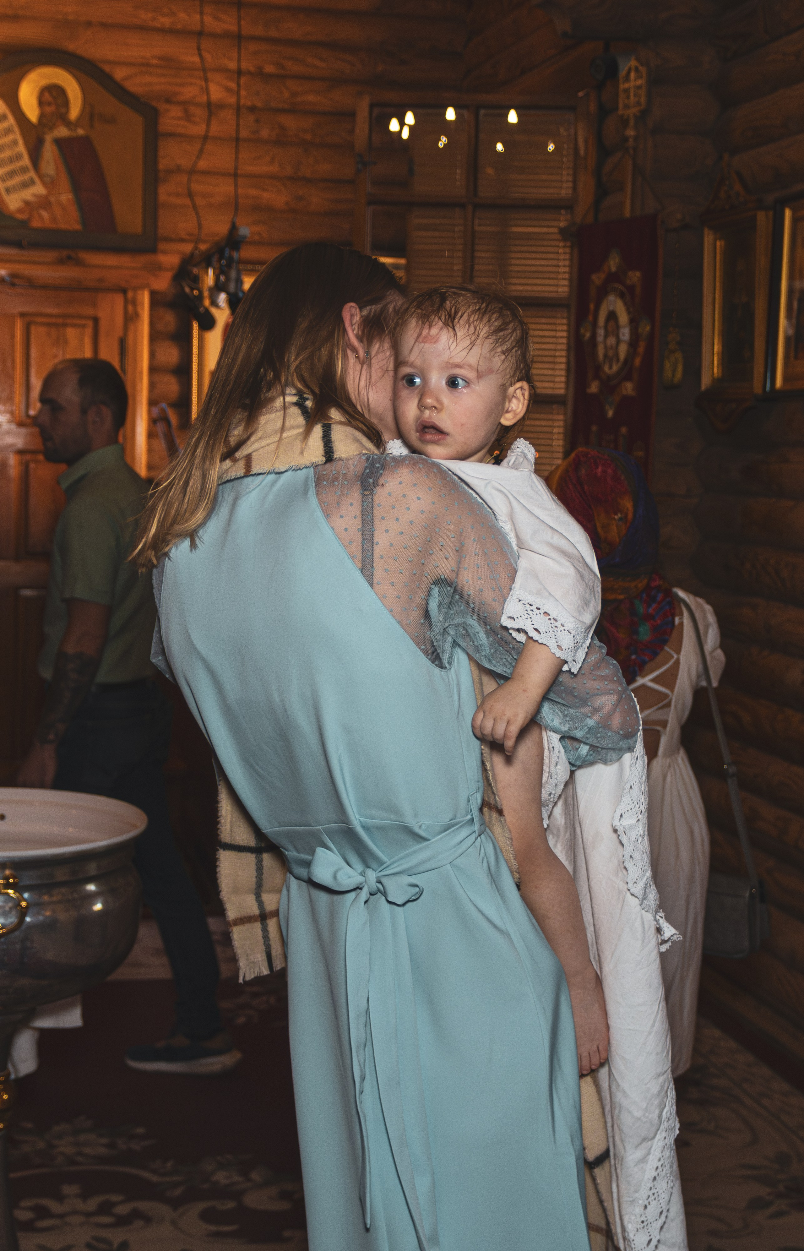 Фотограф крестин в Ростове на Дону, фотография в церке, храме, съёмка крестин в Ростове