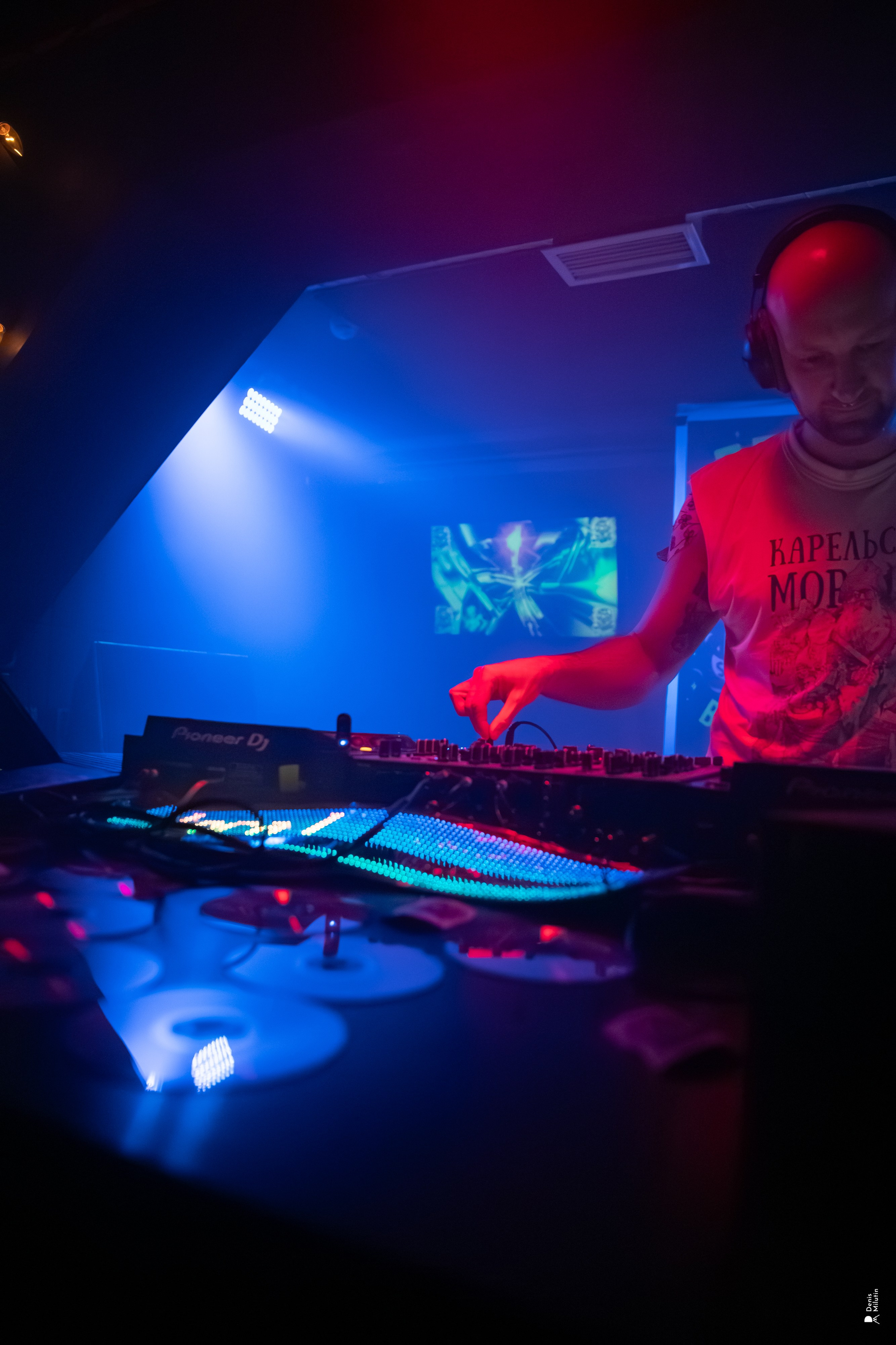 Клуб Рядом — Дискотека 2000х. Портретный фотограф Денис Милютин