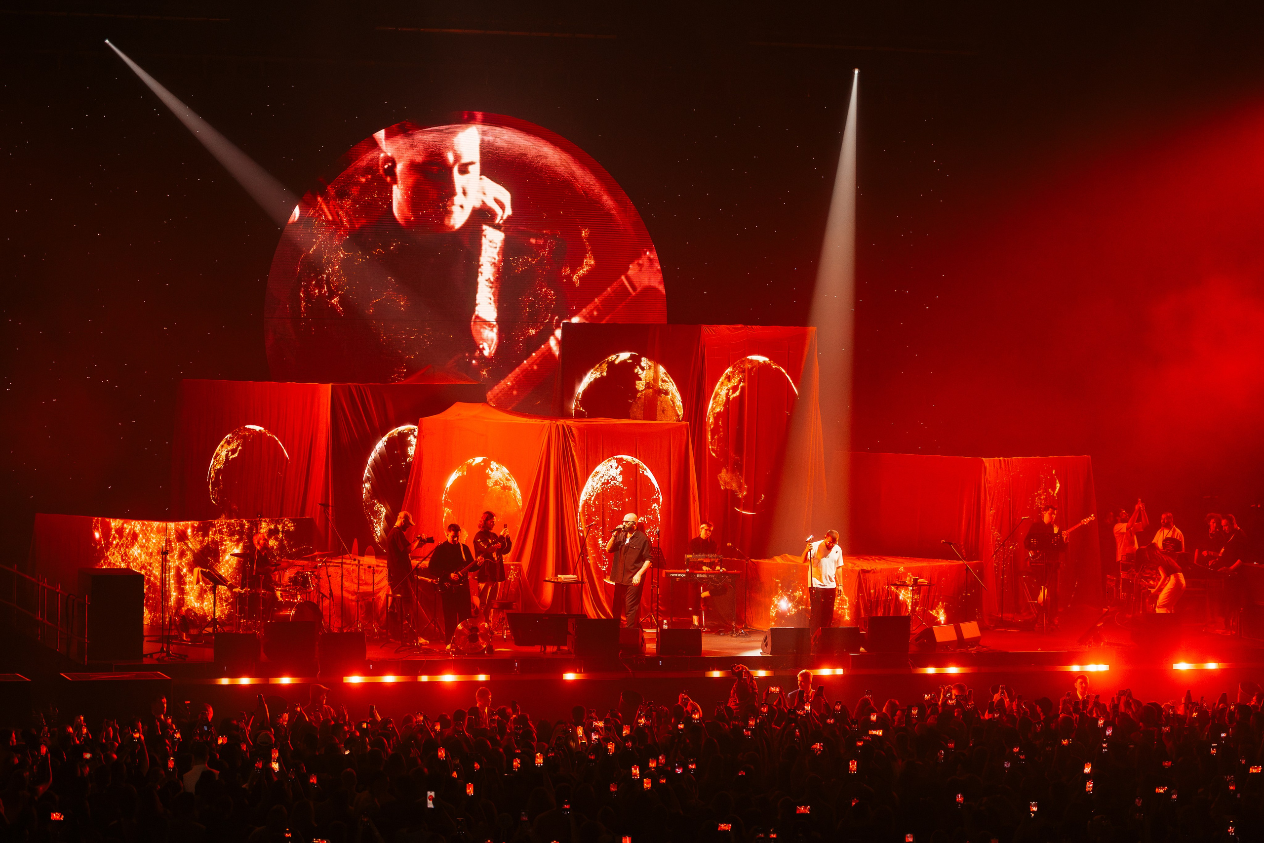 HAMMALI & NAVAI 25.05.25. Концертный и репортажный фотограф в Москве и Санкт-Петербурге Мария