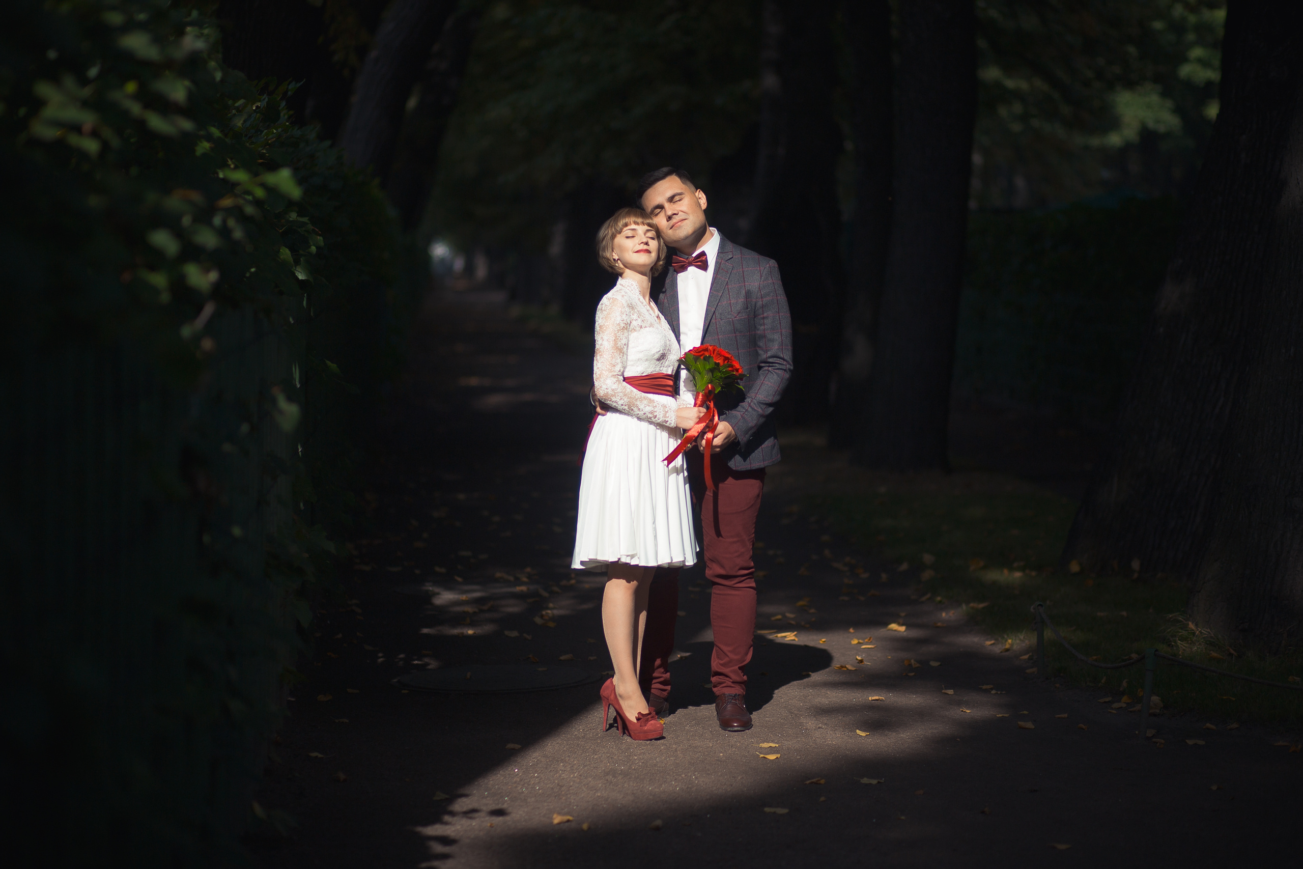 Молодожены, портфолио свадебного, свадебная прогулка, заказать свадебн. Свадебный фотограф в СПб Сергей Малиновский