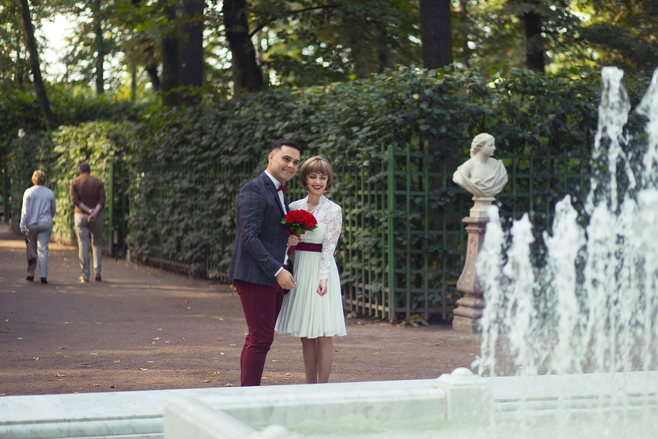 Молодожены, портфолио свадебного, свадебная прогулка, заказать свадебн. Свадебный фотограф в СПб Сергей Малиновский