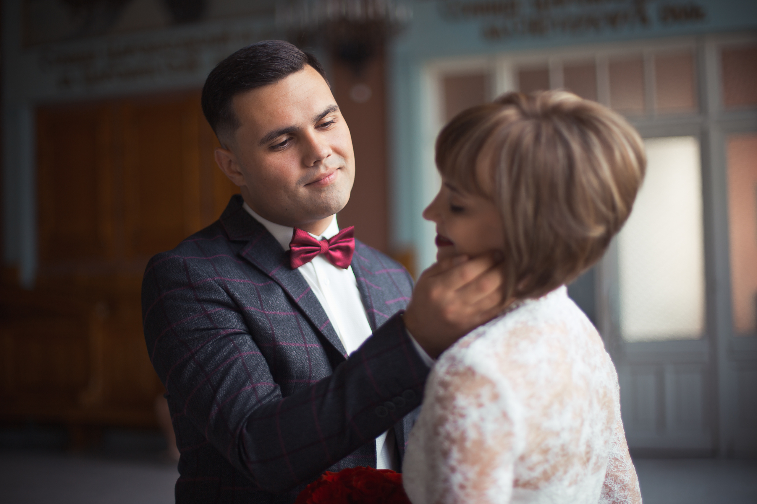 Молодожены, портфолио свадебного, свадебная прогулка, заказать свадебн. Свадебный фотограф в СПб Сергей Малиновский