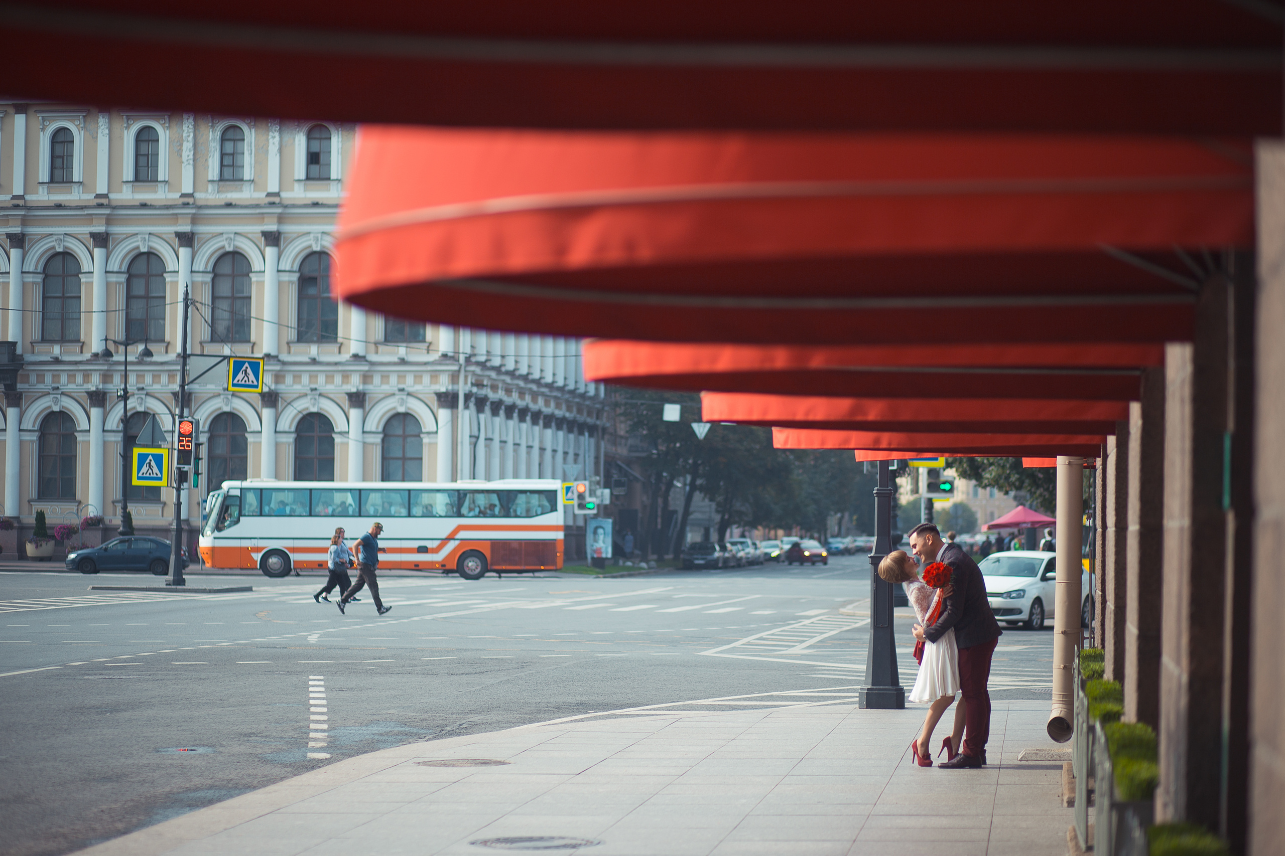 Молодожены, портфолио свадебного, свадебная прогулка, заказать свадебн. Свадебный фотограф в СПб Сергей Малиновский