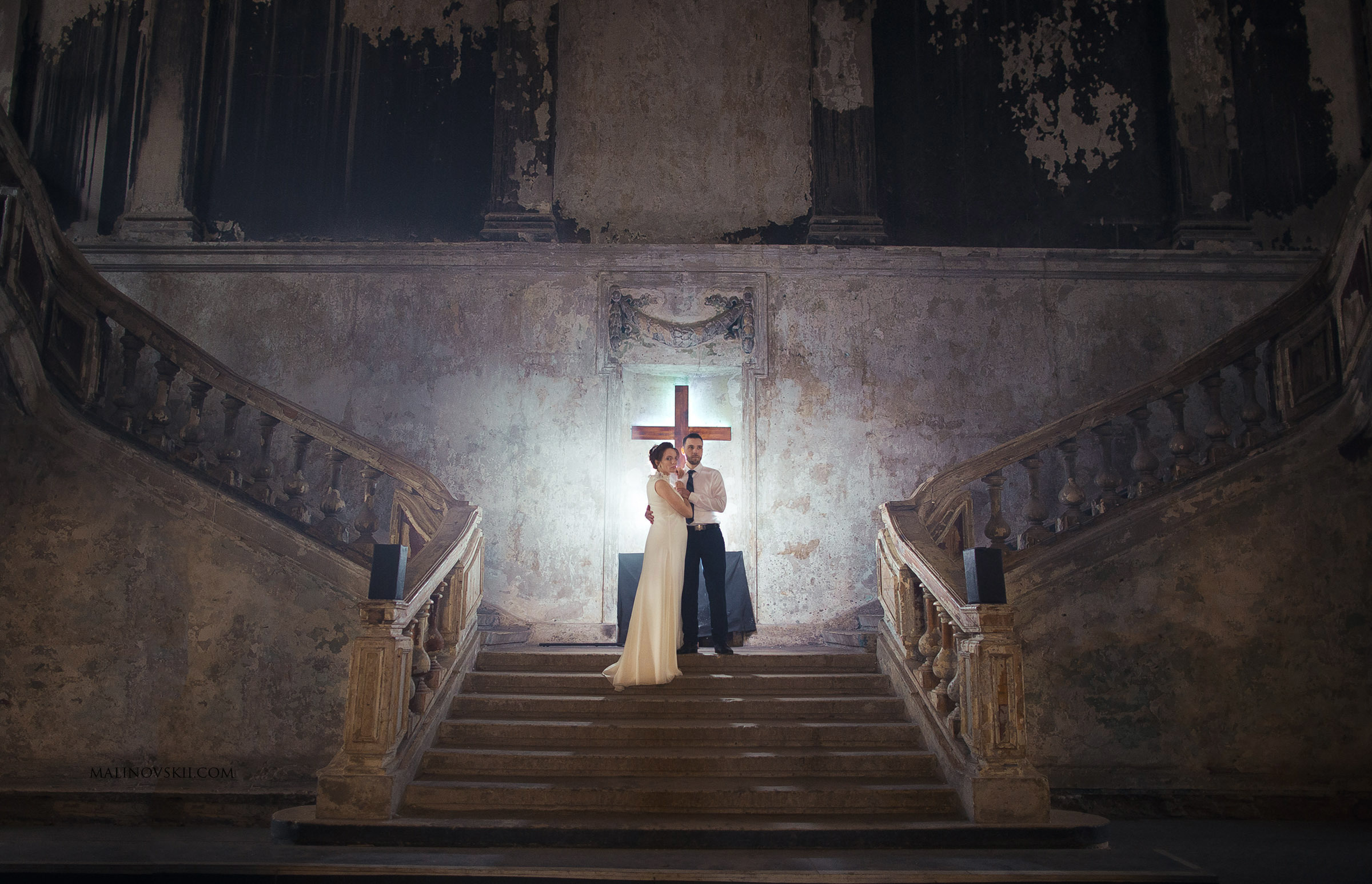 Молодожены, пример свадебных фотографий, жених и невеста, невеста буке. Свадебный фотограф в СПб Сергей Малиновский