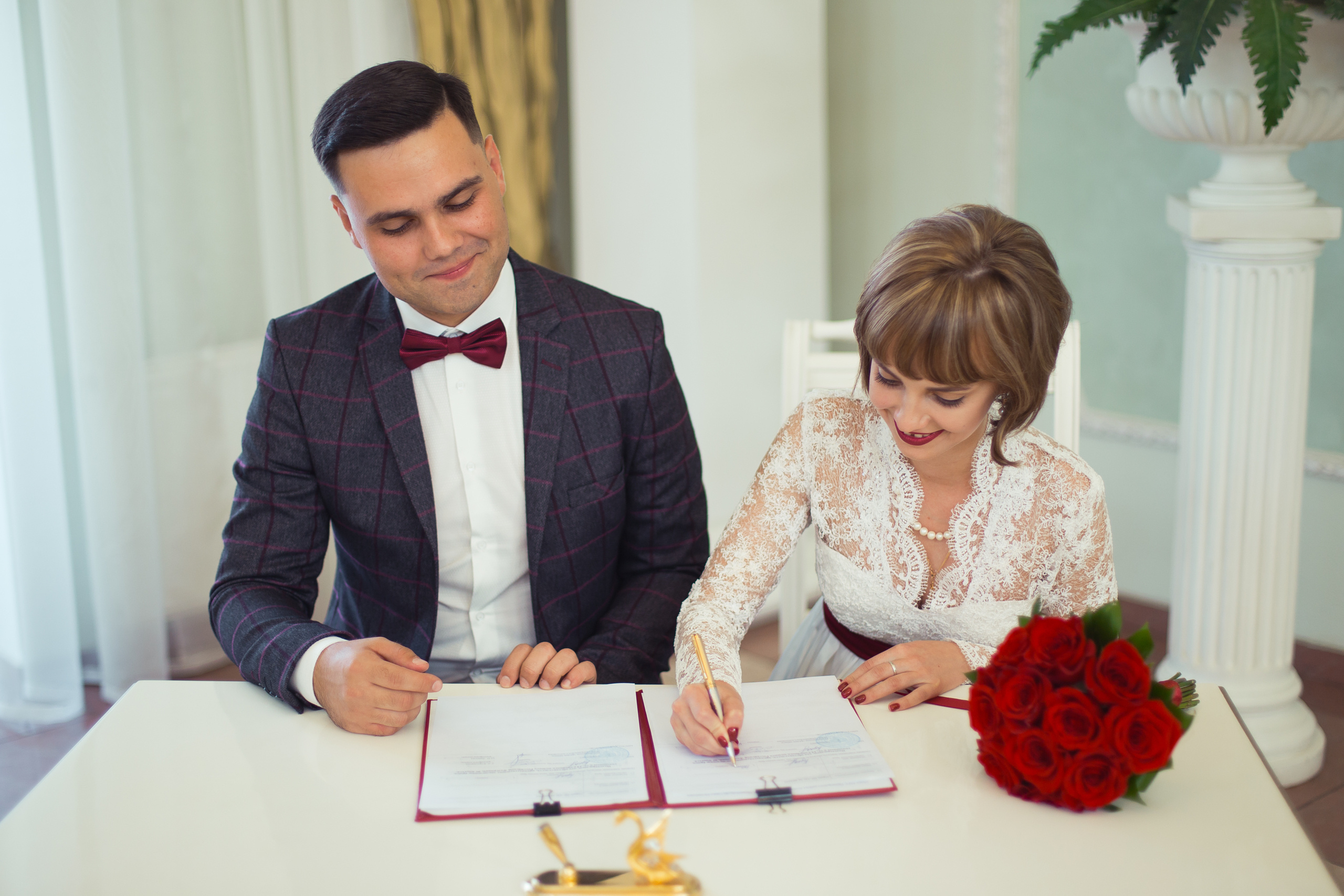 Молодожены, портфолио свадебного, свадебная прогулка, заказать свадебн. Свадебный фотограф в СПб Сергей Малиновский