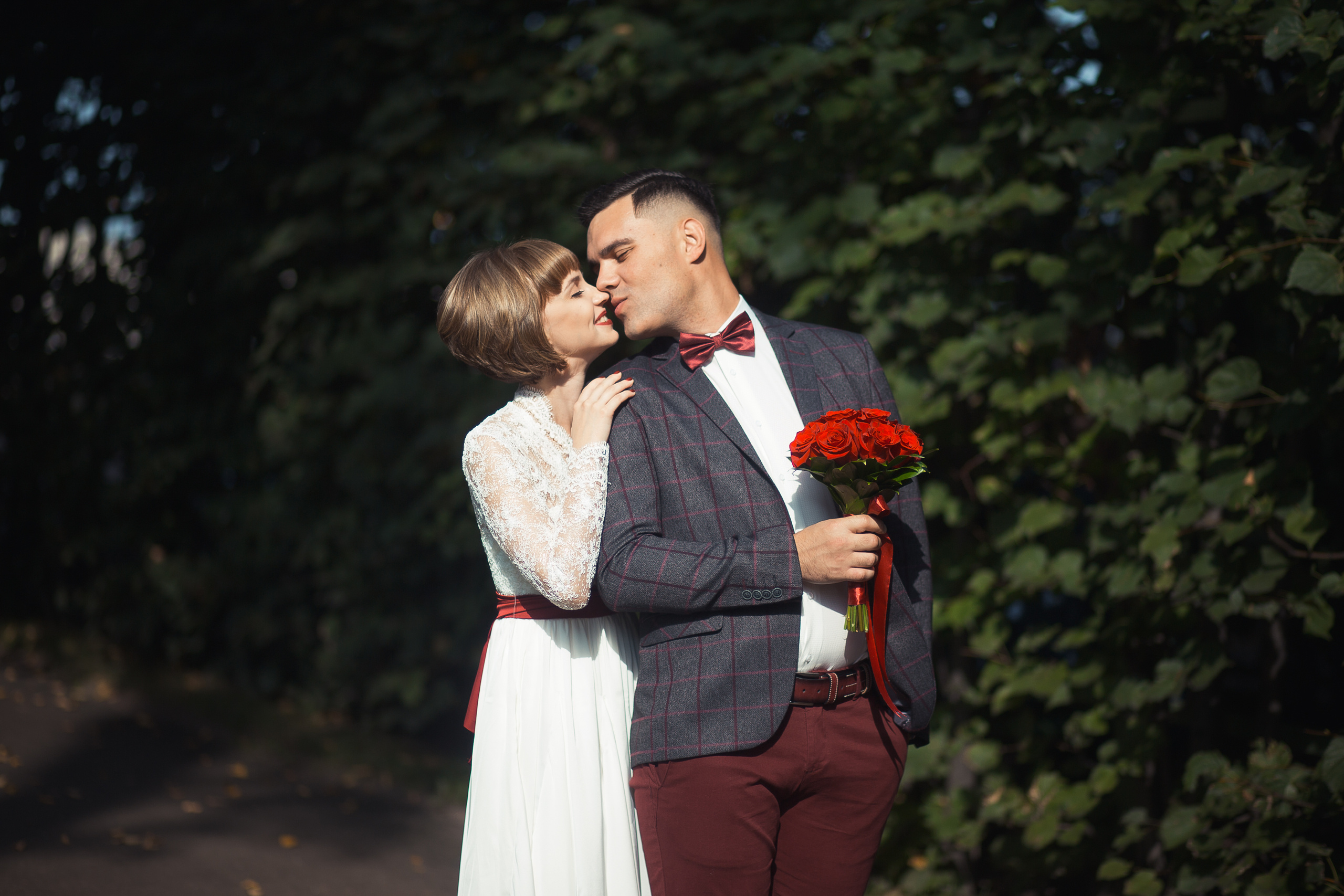 Молодожены, портфолио свадебного, свадебная прогулка, заказать свадебн. Свадебный фотограф в СПб Сергей Малиновский