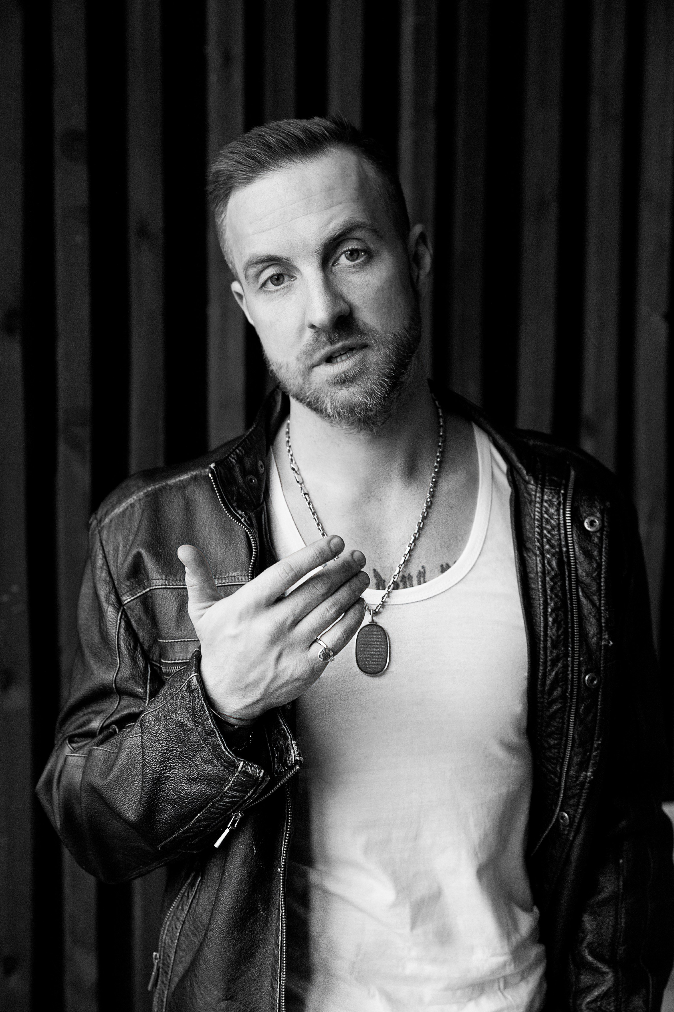 Ведущий Маэстро Менделеев. Фотограф Анна Анисимова. Свадьбы, портреты, творческий репортаж