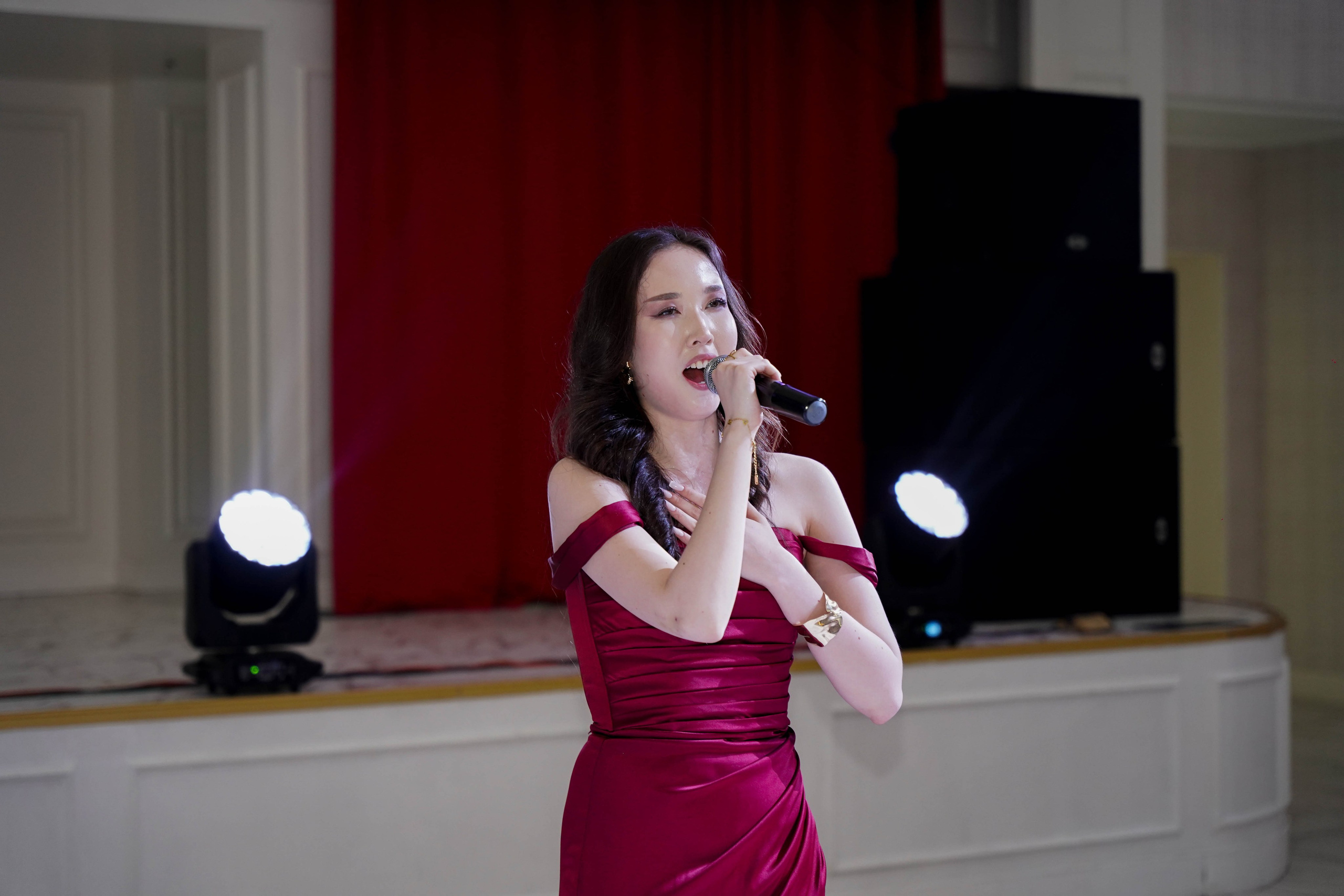 Dana uzatu. Фотограф Ернар Ержанов