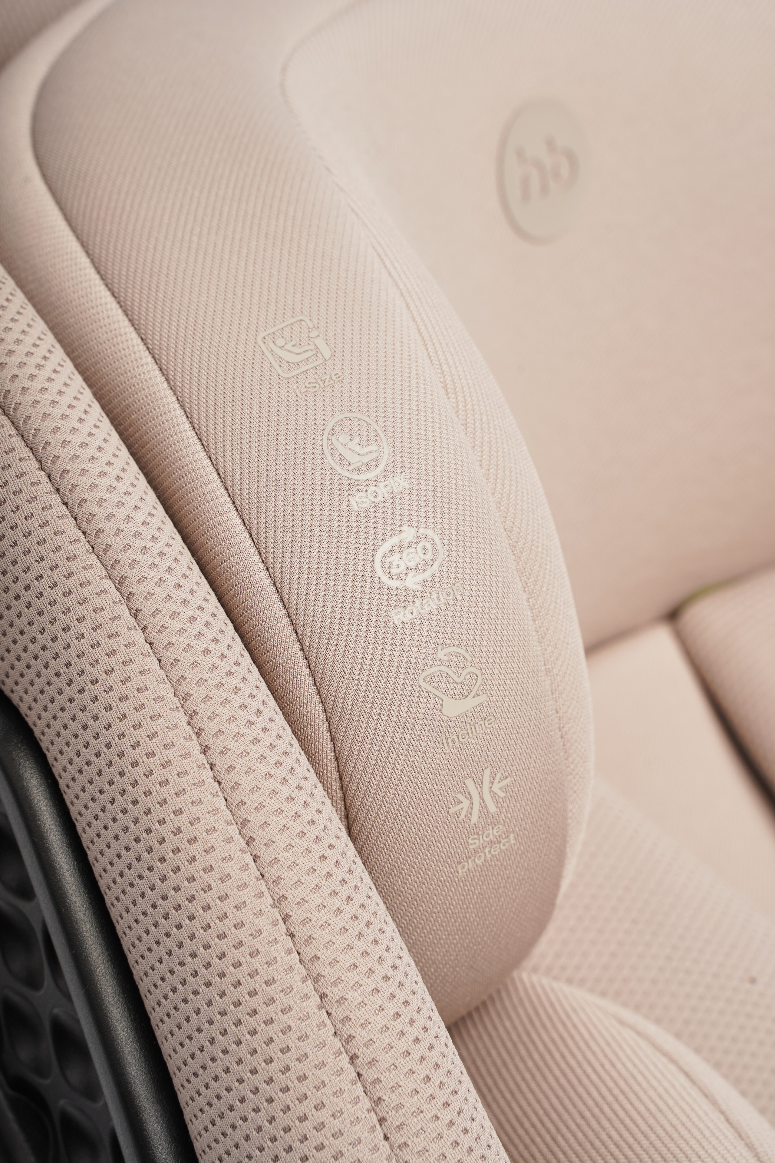 Фотография рекламного продукта на белом фоне для интернет-магазина" фотосъемка автомобильные, детские кресла высокого качества и безопасности, фотосъемка для сайта, продажи на маркет-плейсах. рекламная съемка, демонстрационная съемка, функциональная съемка на белом фоне.