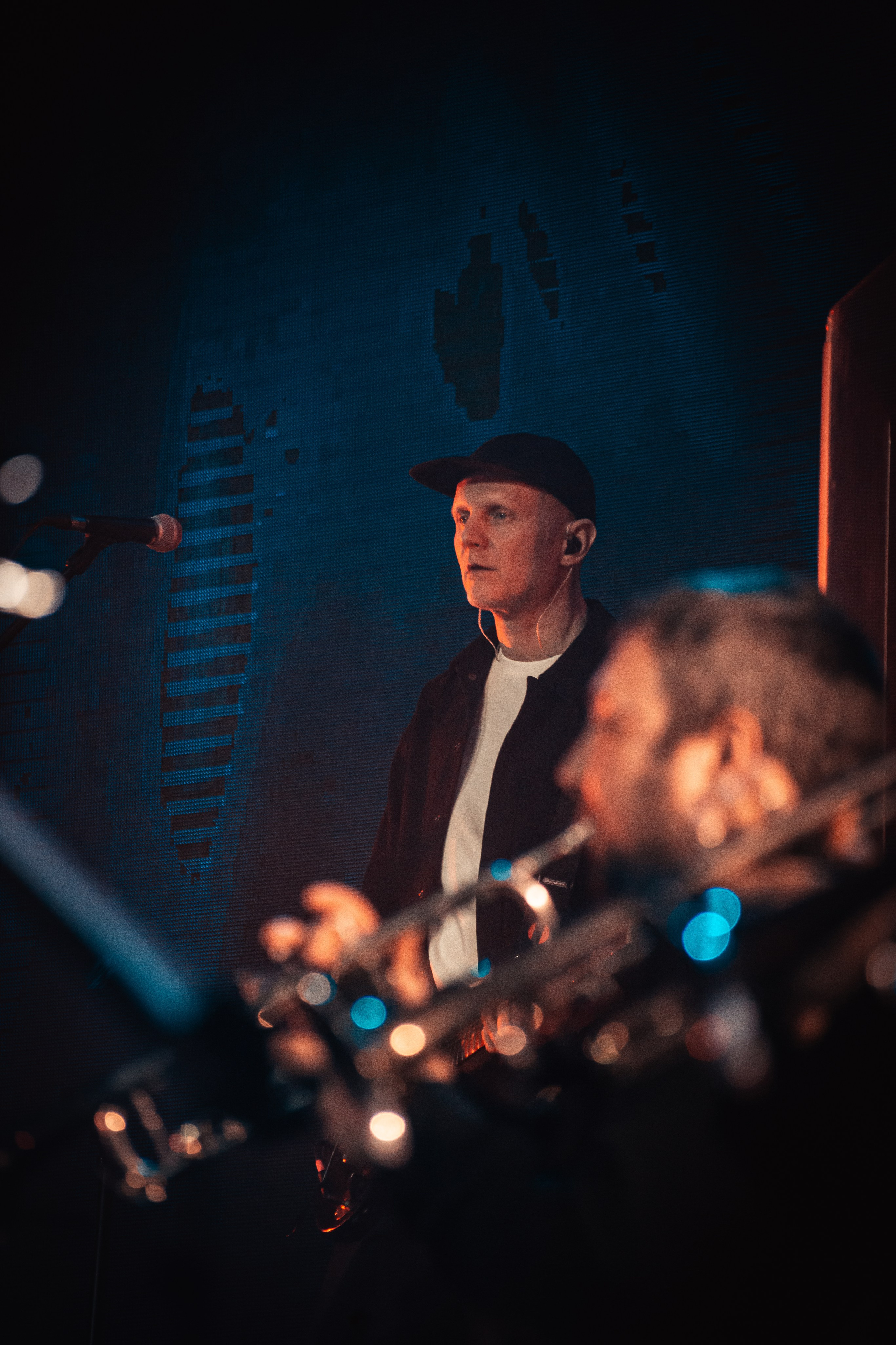 Сергей Бобунец с оркестром, Гранд холл Сибирь, 18.03.2026. Фотограф Регина Крикунова г. Красноярск