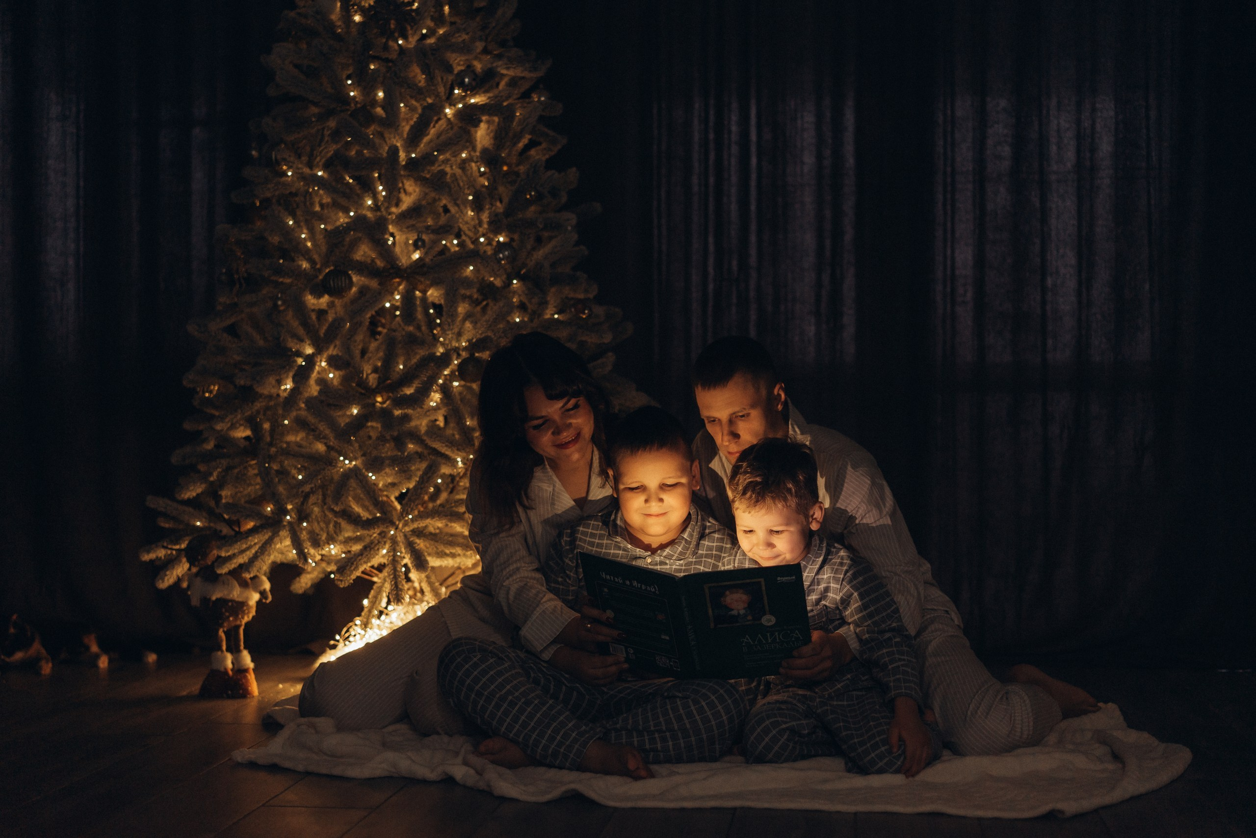 Домашняя новогодняя съемка. Фотограф Екатеринбург Кокшарова Александра