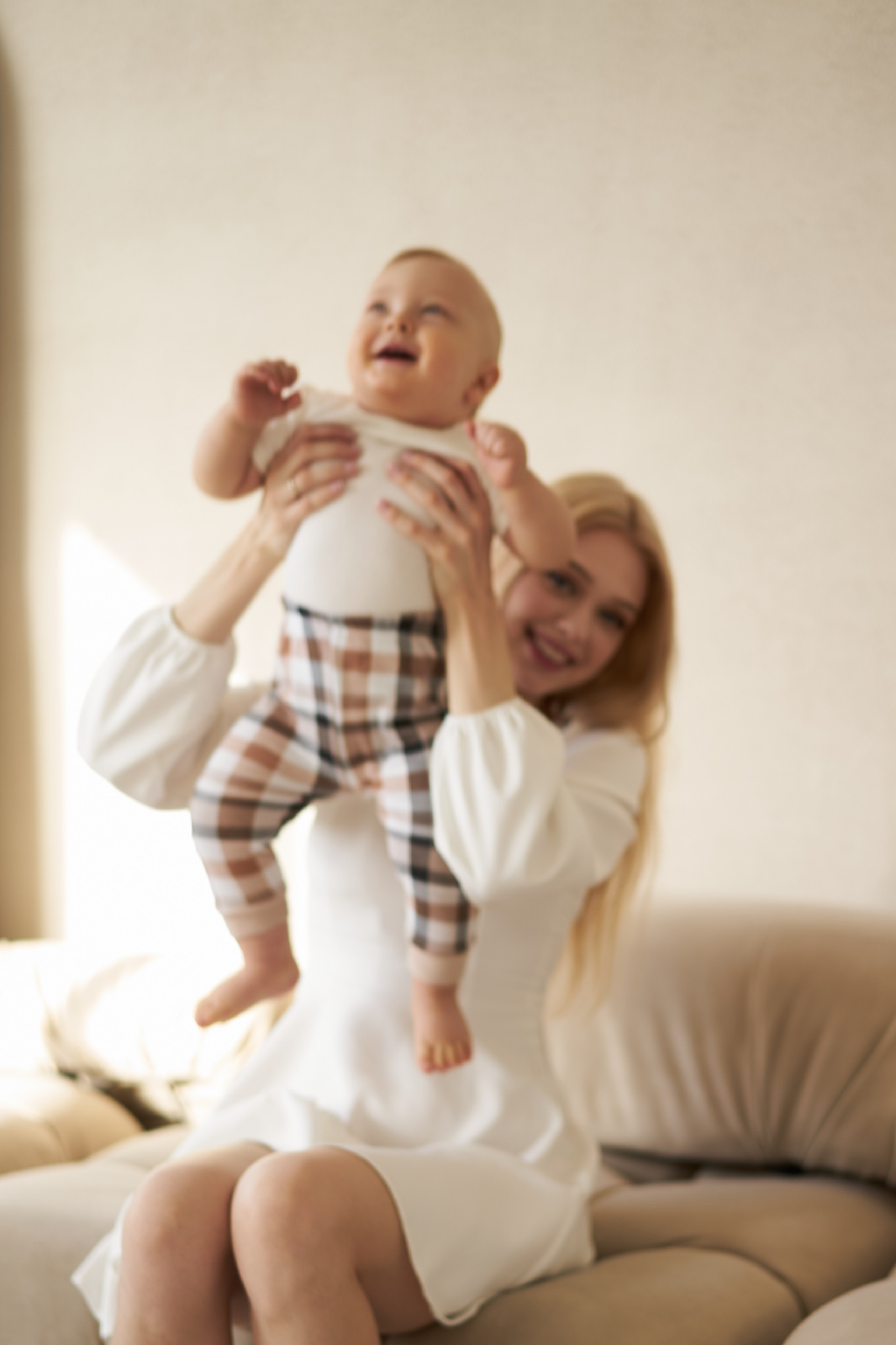 Семейная фотосессия в студии. Фотограф Екатеринбург Кокшарова Александра