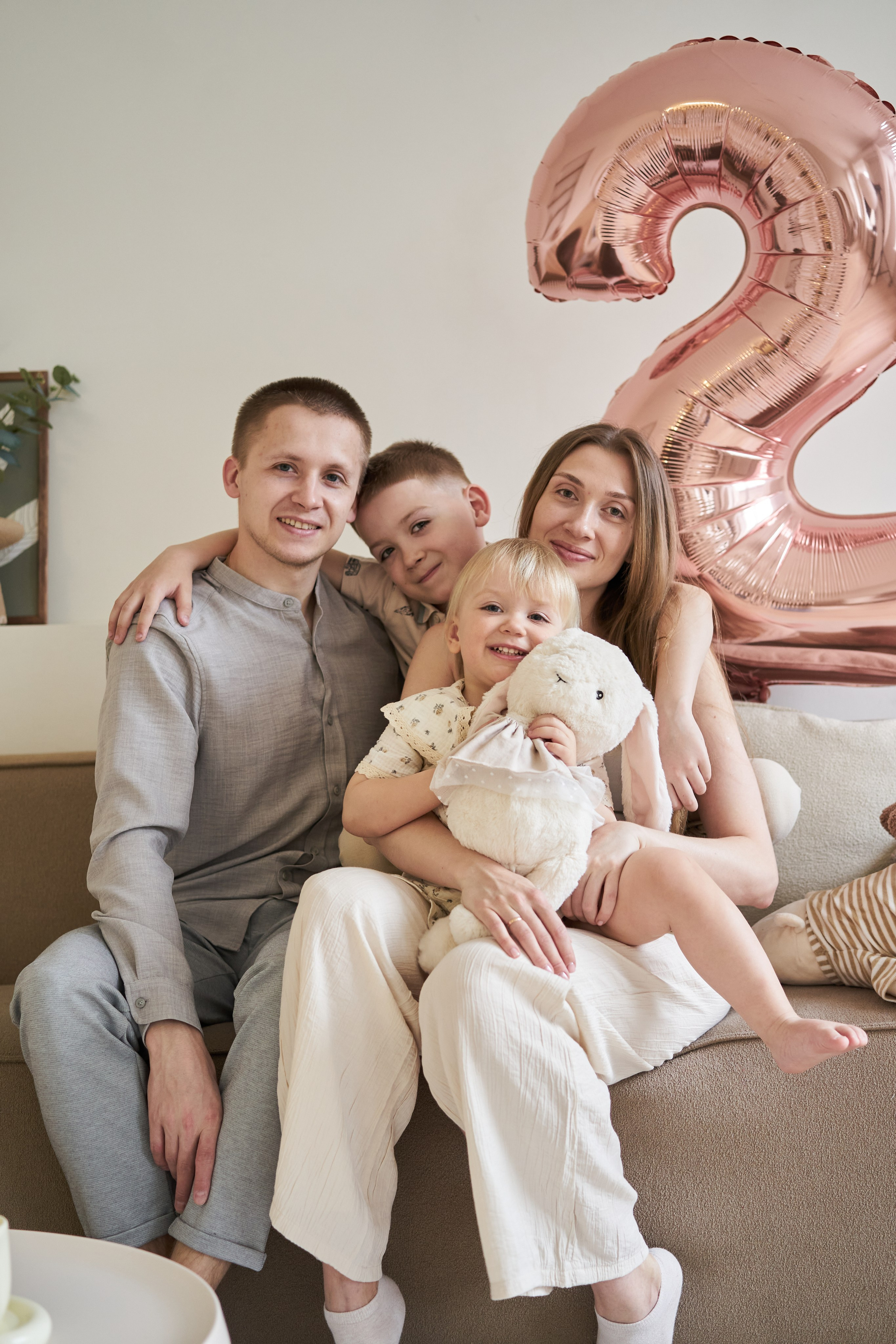 Семейная фотосессия в студии. Фотограф Екатеринбург Кокшарова Александра