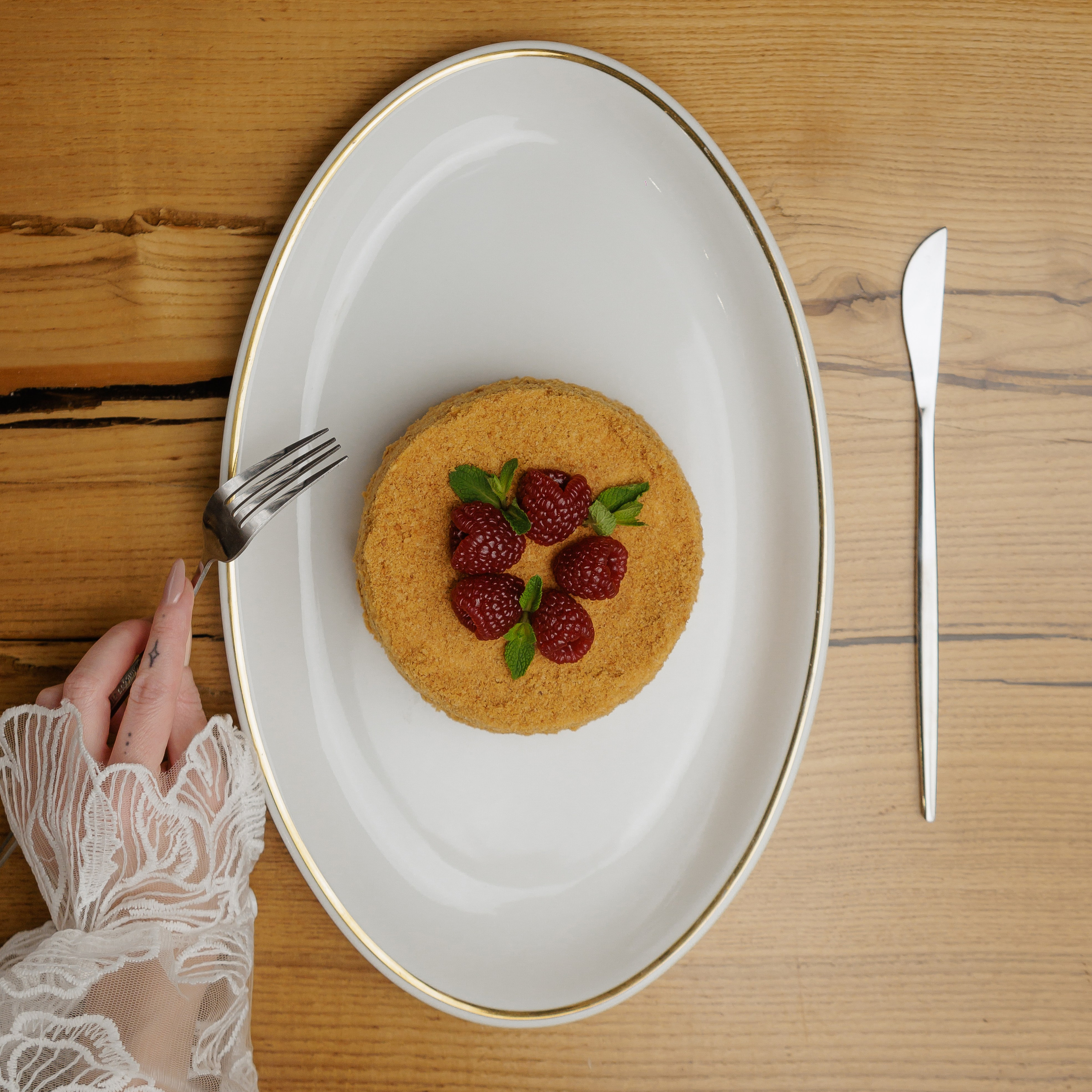 «Хрустящие страницы». Фото и видео контент за одну съемку — Веретенников Егор