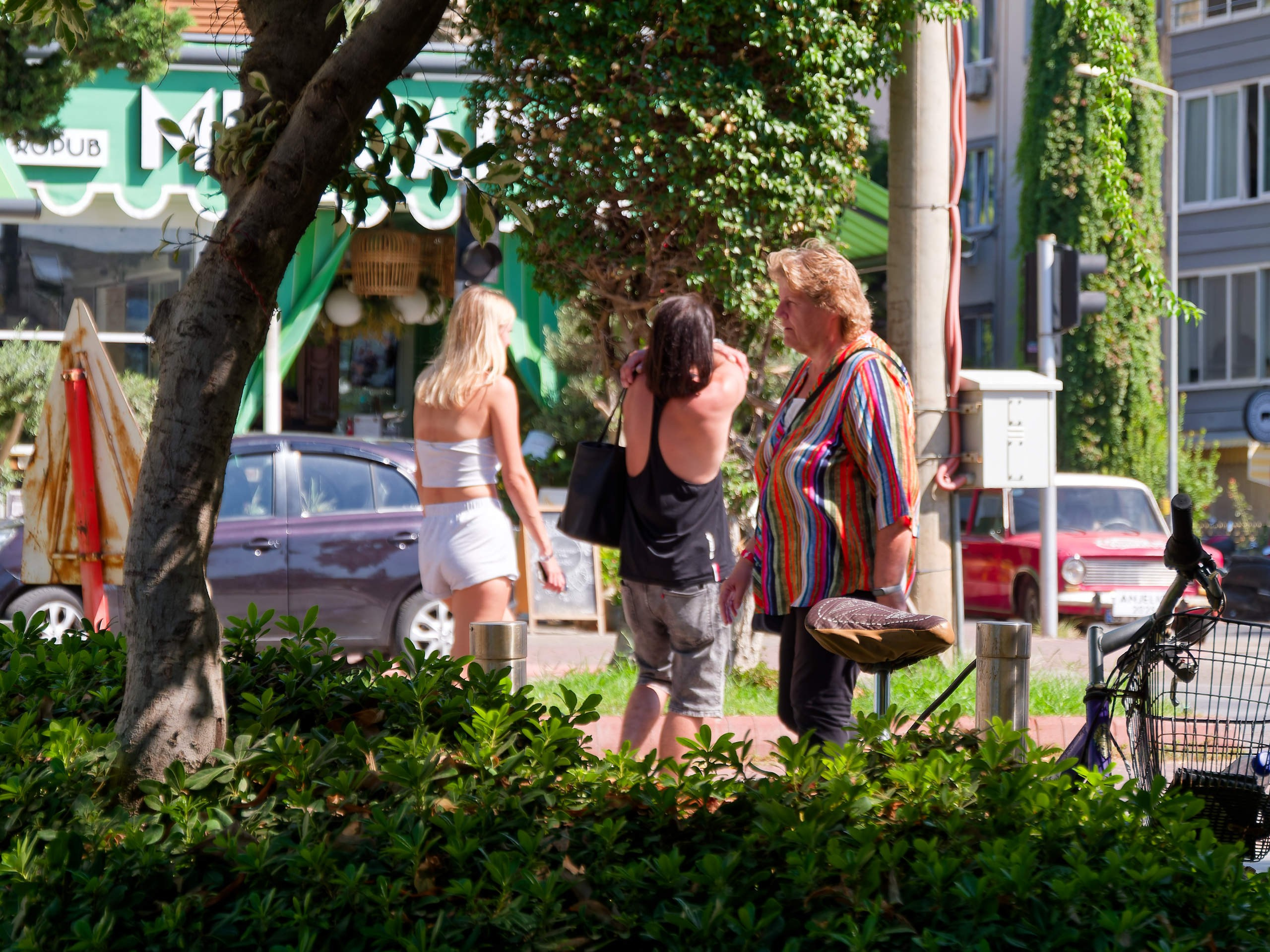 Алания 2025, город, стрит-фото. Избранные фотографии