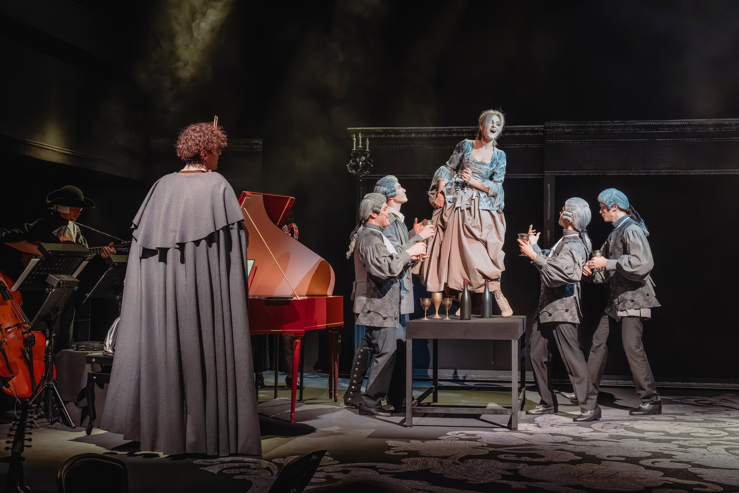 Театр Терезы Дуровой: Моцарт и Сальери. Сайт фотографа Сергея Абрамова