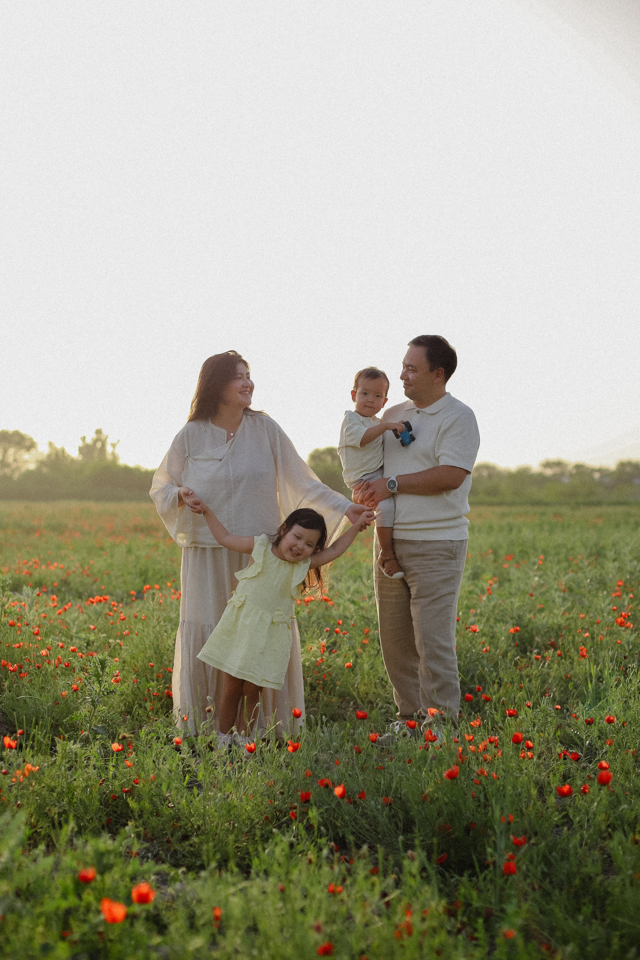В маках. Фотограф в Алматы и Москве Даша Пушкина