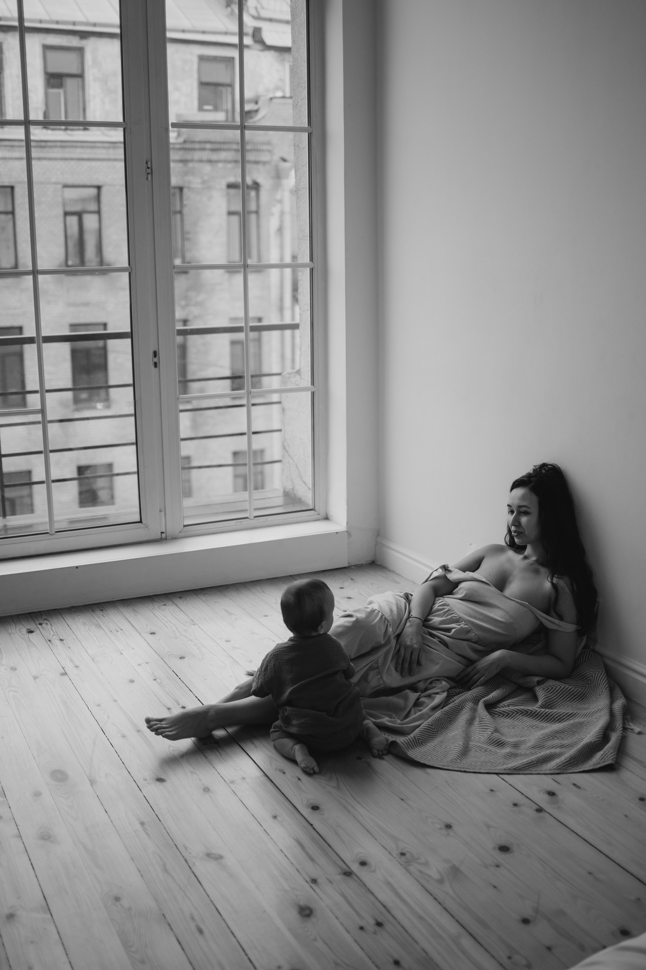 Регина и малыш Дима. Семейный, домашний, ньюборн фотограф Москва Цветкова Елизавета