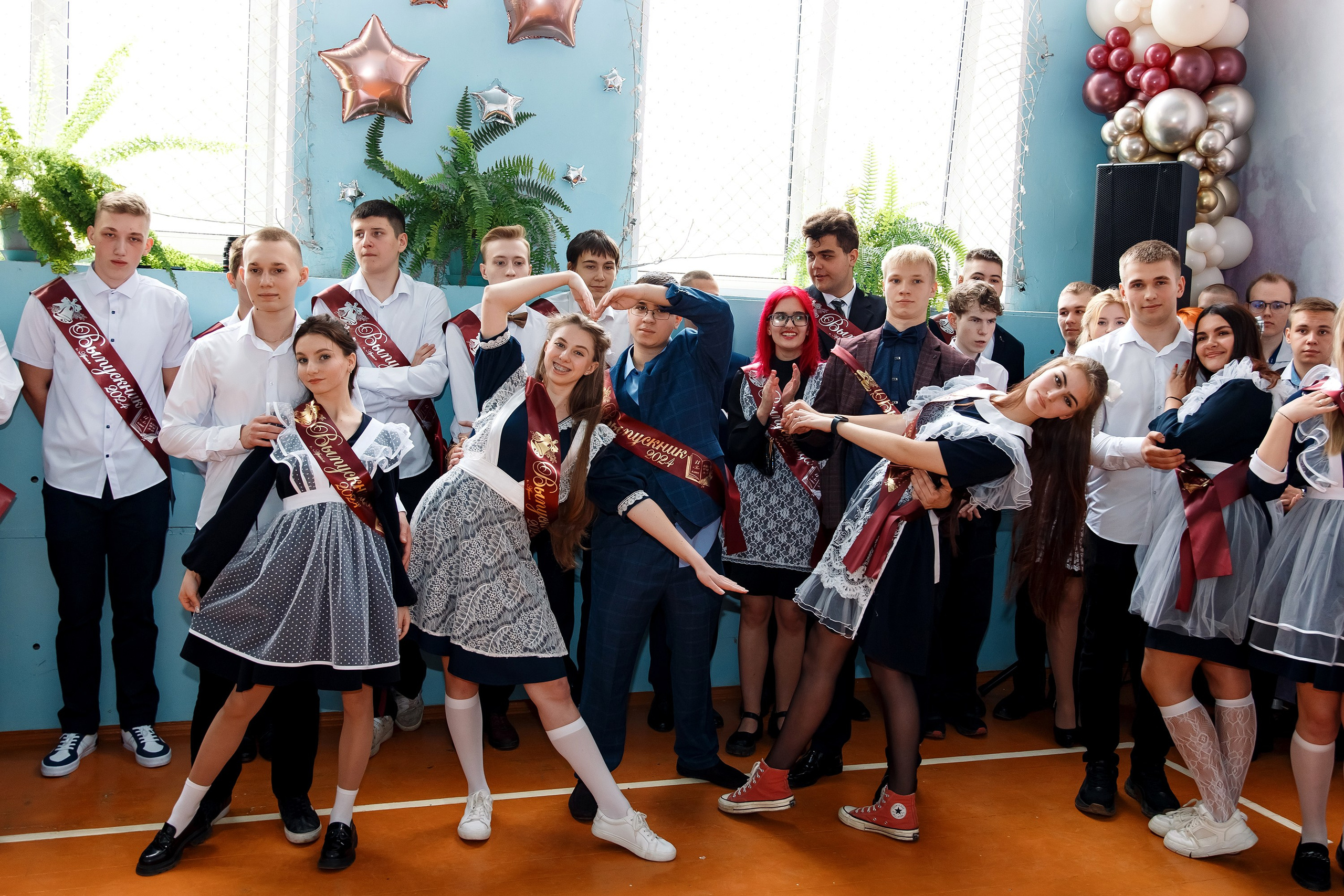 11 класс Последний звонок. Фотограф Любовь Корниенко, Примоский край