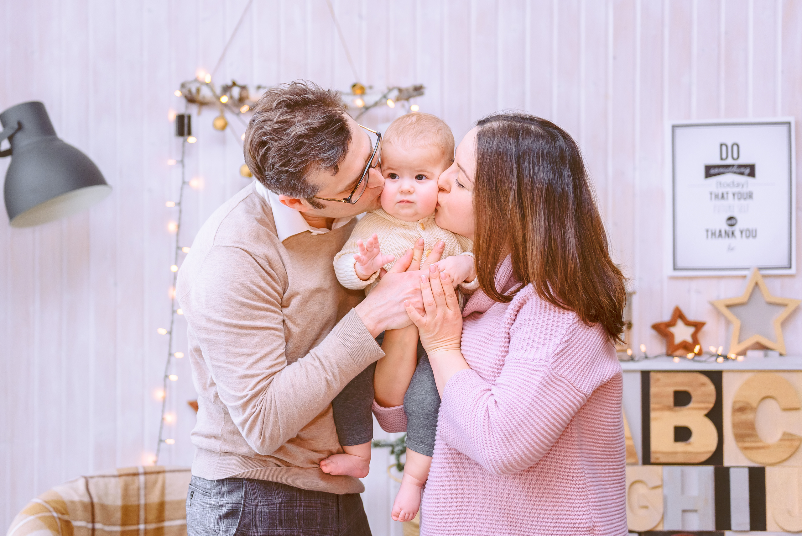 Семья Алексея и Ольги в фотостудии PROSTYLE. Свадебный и семейный фотограф в Москве Юлия Винник