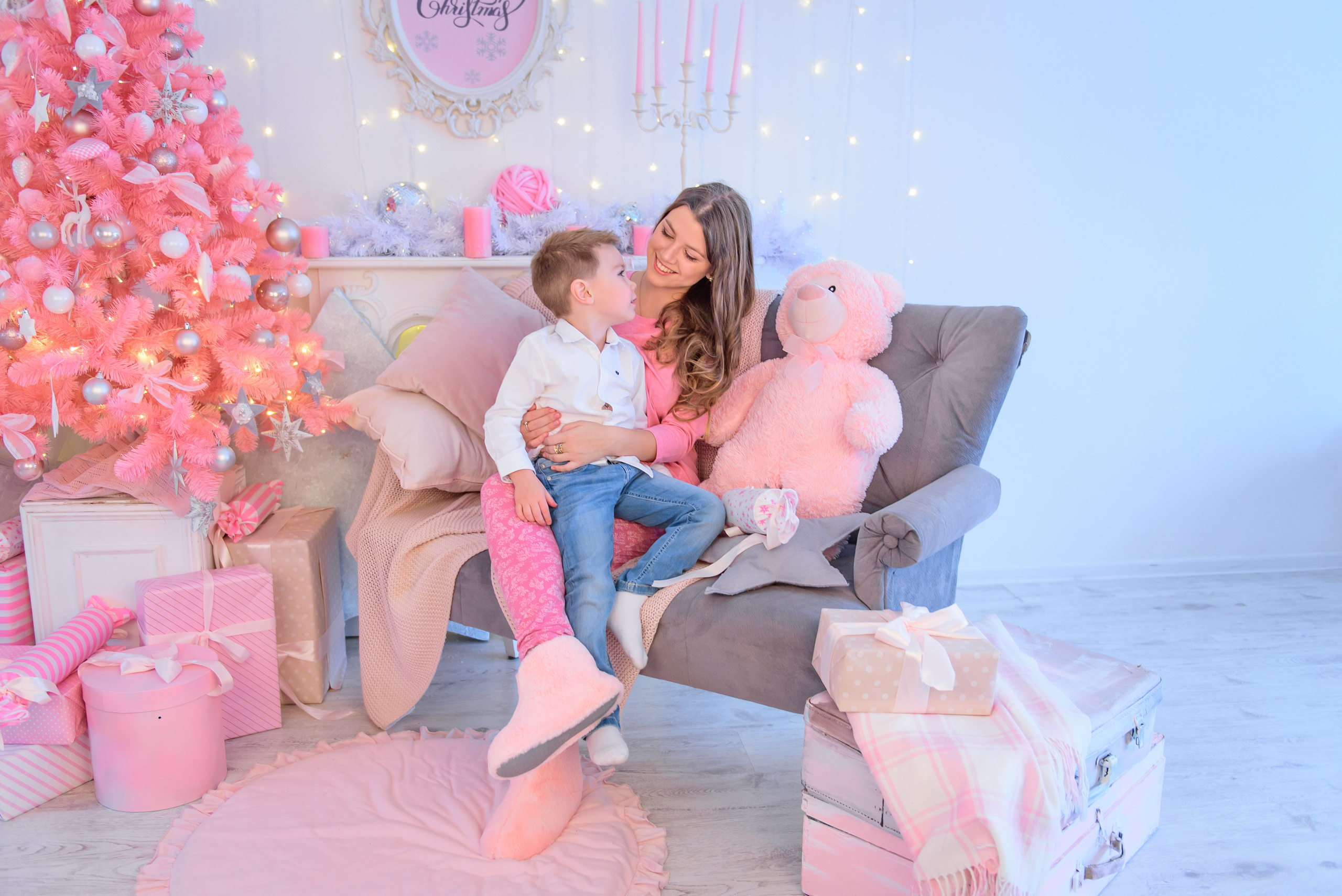 Новогодняя фотосессия для семьи Олега и Натальи в Loft18 Studio. Свадебный и семейный фотограф в Москве Юлия Винник