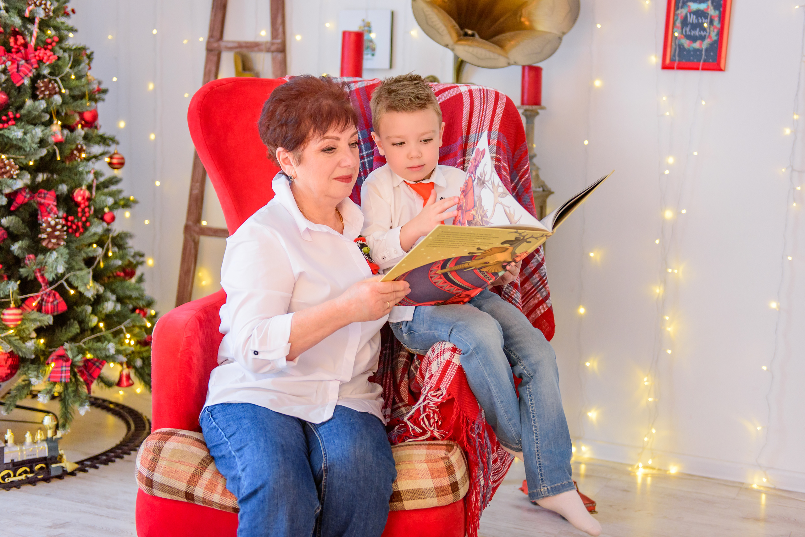 Новогодняя фотосессия для семьи Олега и Натальи в Loft18 Studio. Свадебный и семейный фотограф в Москве Юлия Винник