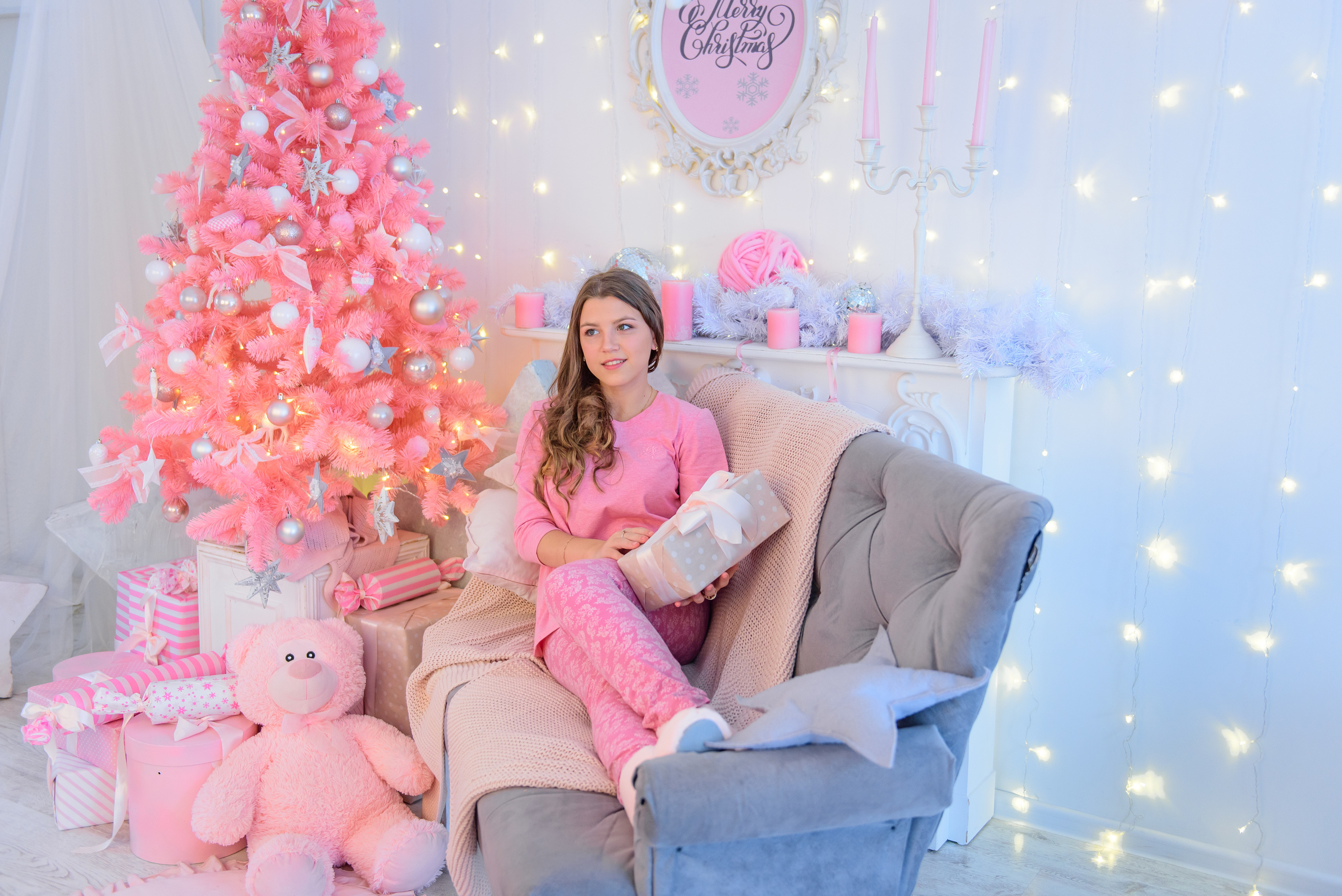 Новогодняя фотосессия для семьи Олега и Натальи в Loft18 Studio. Свадебный и семейный фотограф в Москве Юлия Винник