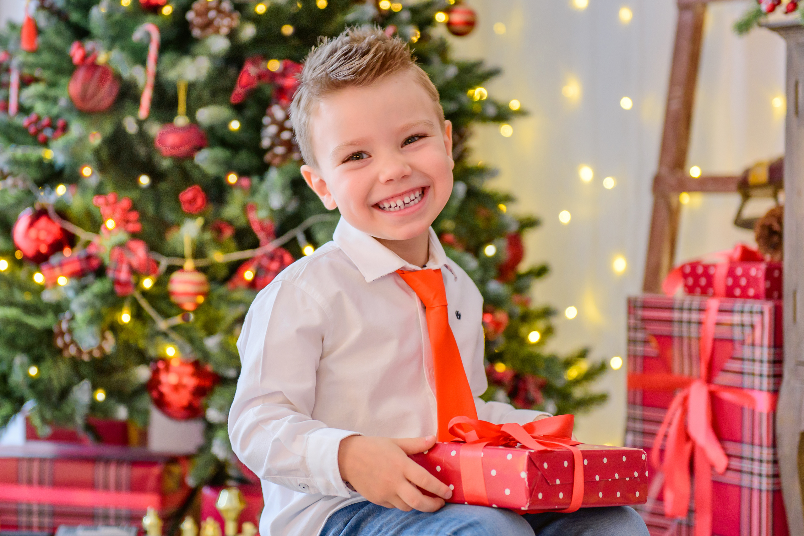 Новогодняя фотосессия для семьи Олега и Натальи в Loft18 Studio. Свадебный и семейный фотограф в Москве Юлия Винник