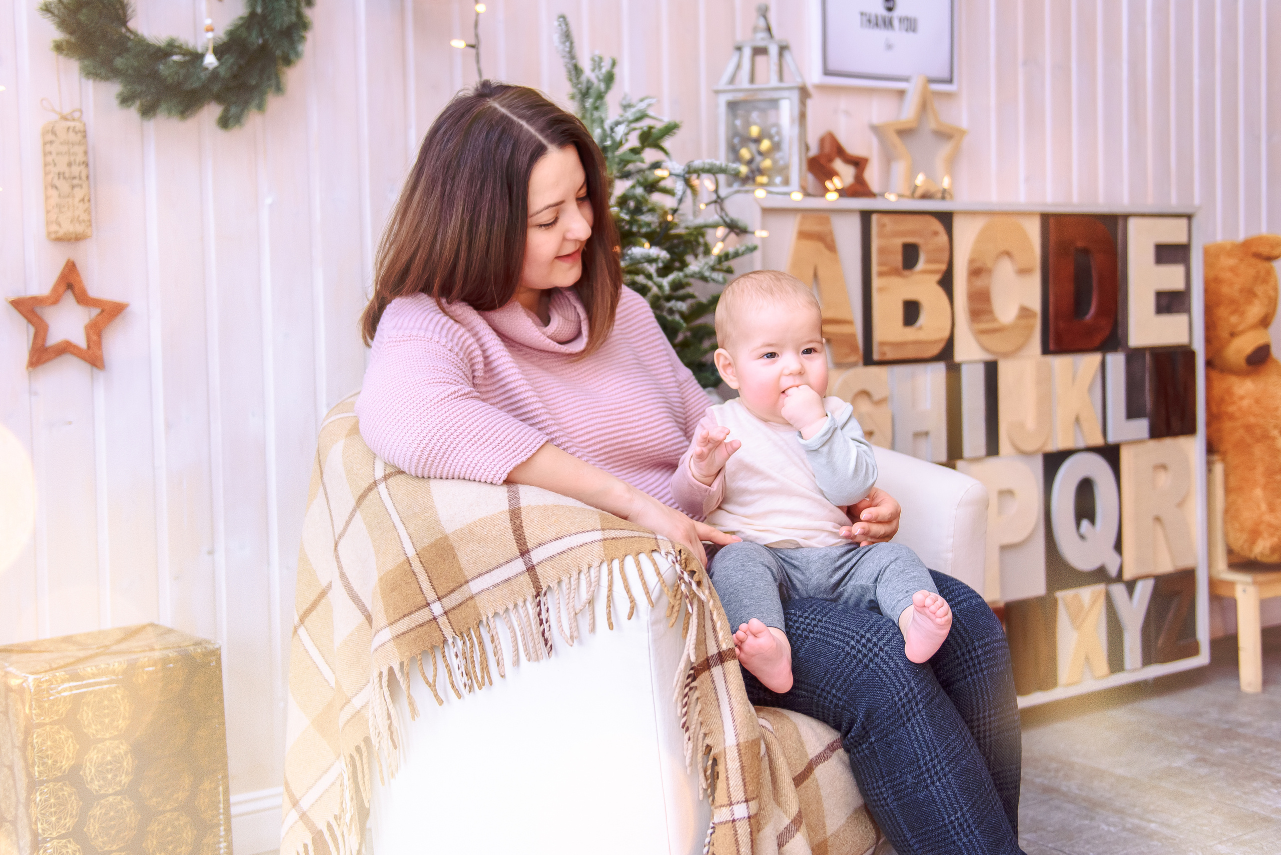 Семья Алексея и Ольги в фотостудии PROSTYLE. Свадебный и семейный фотограф в Москве Юлия Винник