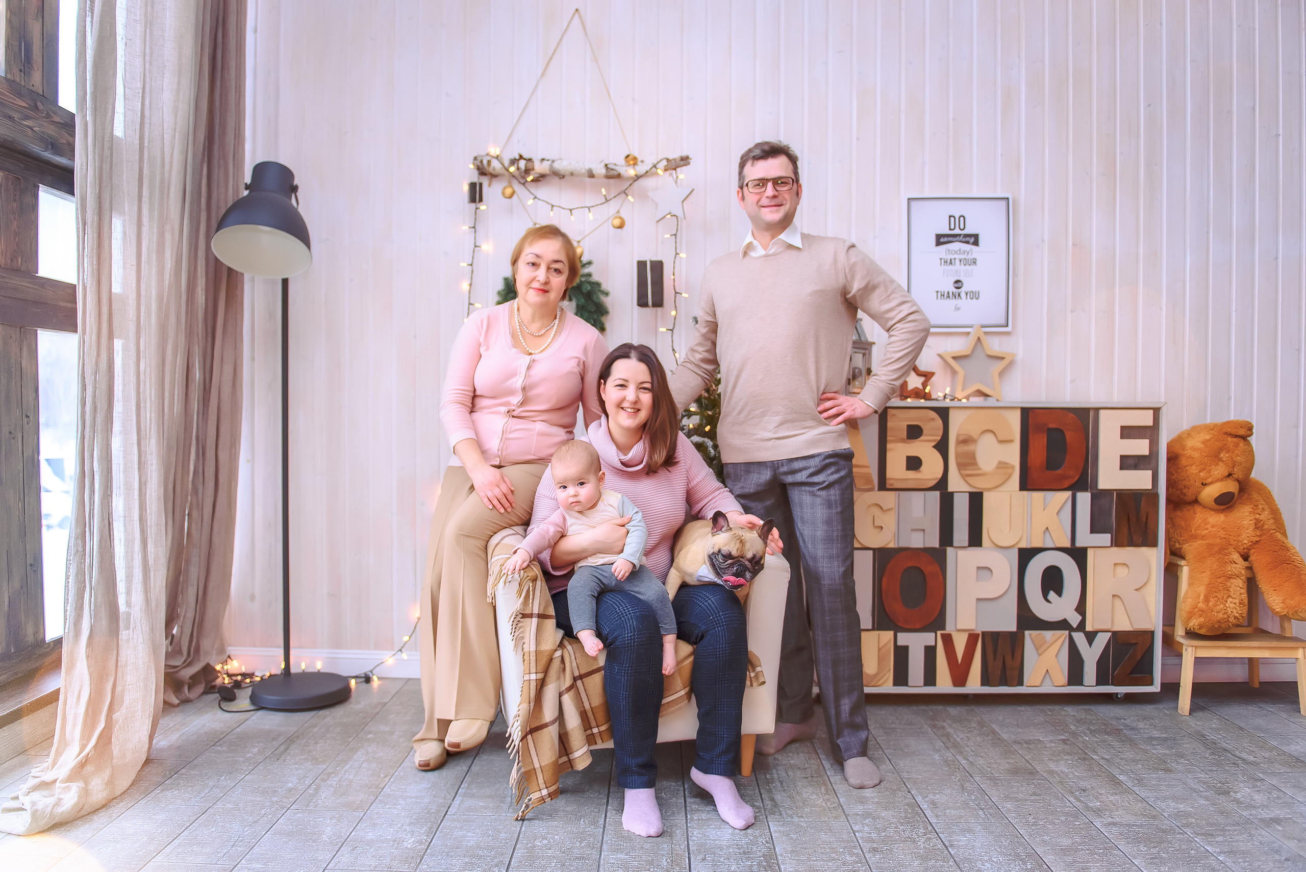 Семья Алексея и Ольги в фотостудии PROSTYLE. Свадебный и семейный фотограф в Москве Юлия Винник