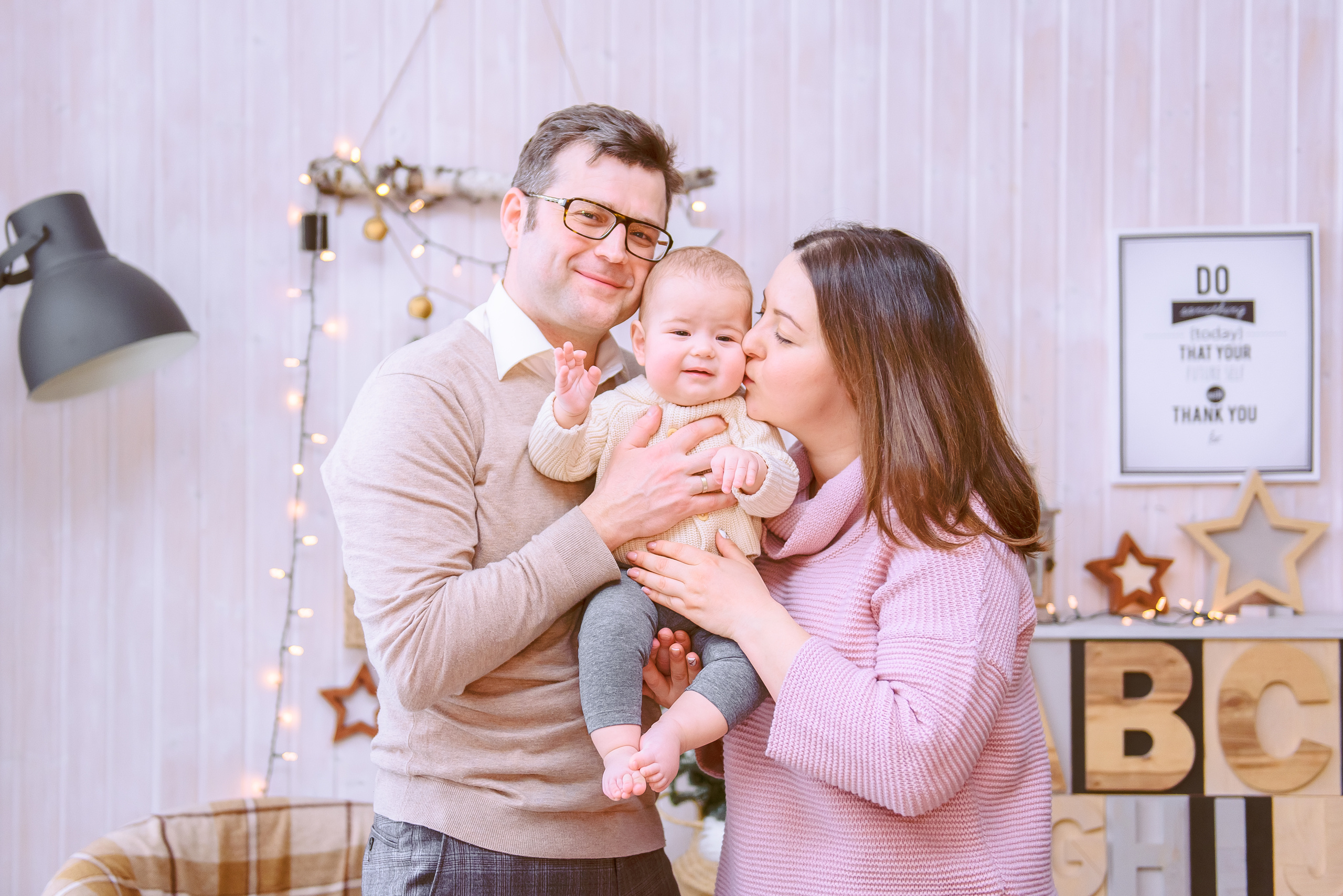 Семья Алексея и Ольги в фотостудии PROSTYLE. Свадебный и семейный фотограф в Москве Юлия Винник