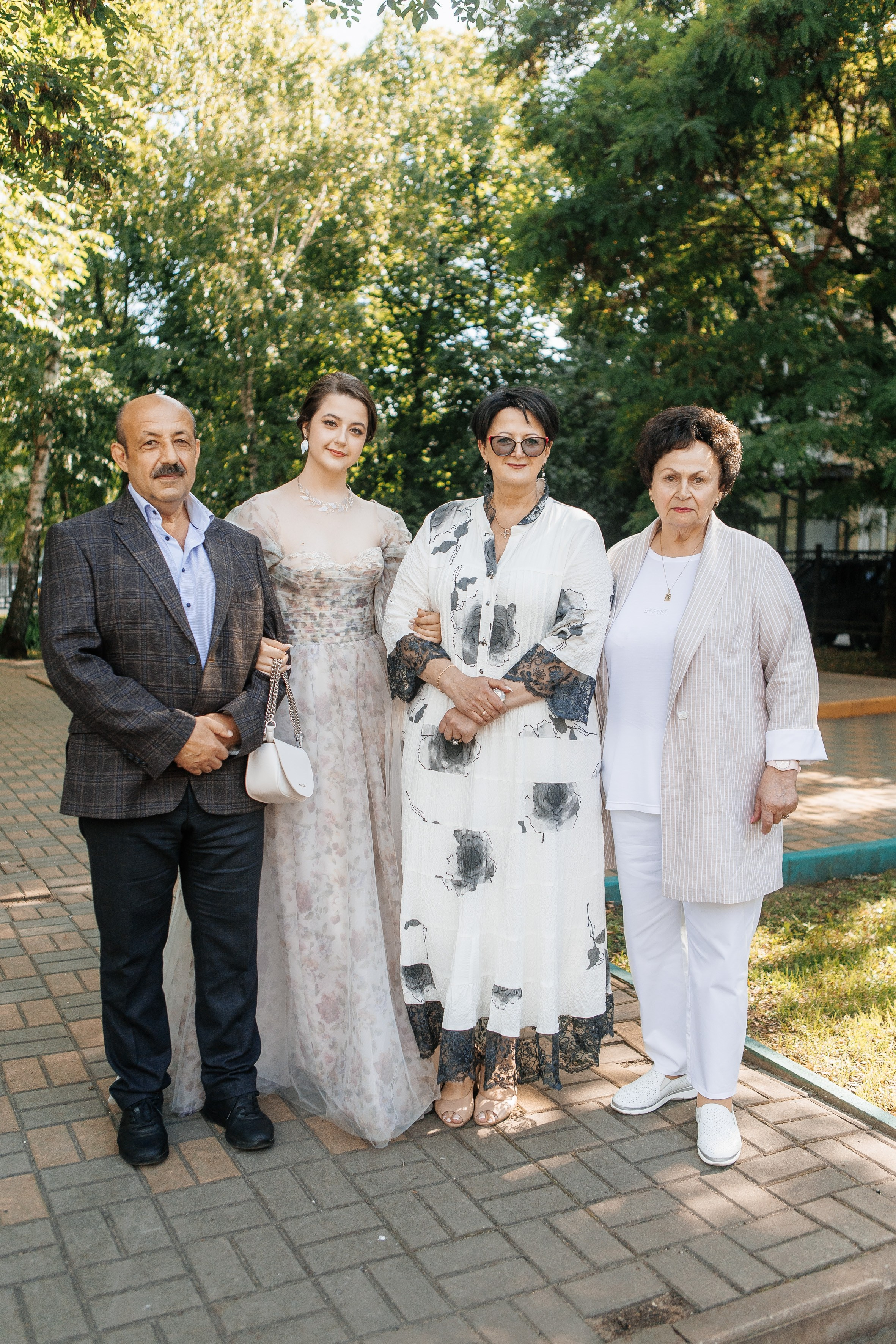 Выпускной Гимназия 12 2024 г. Свадебный и портретный Фотограф в Липецке Дмитрий Котюков
