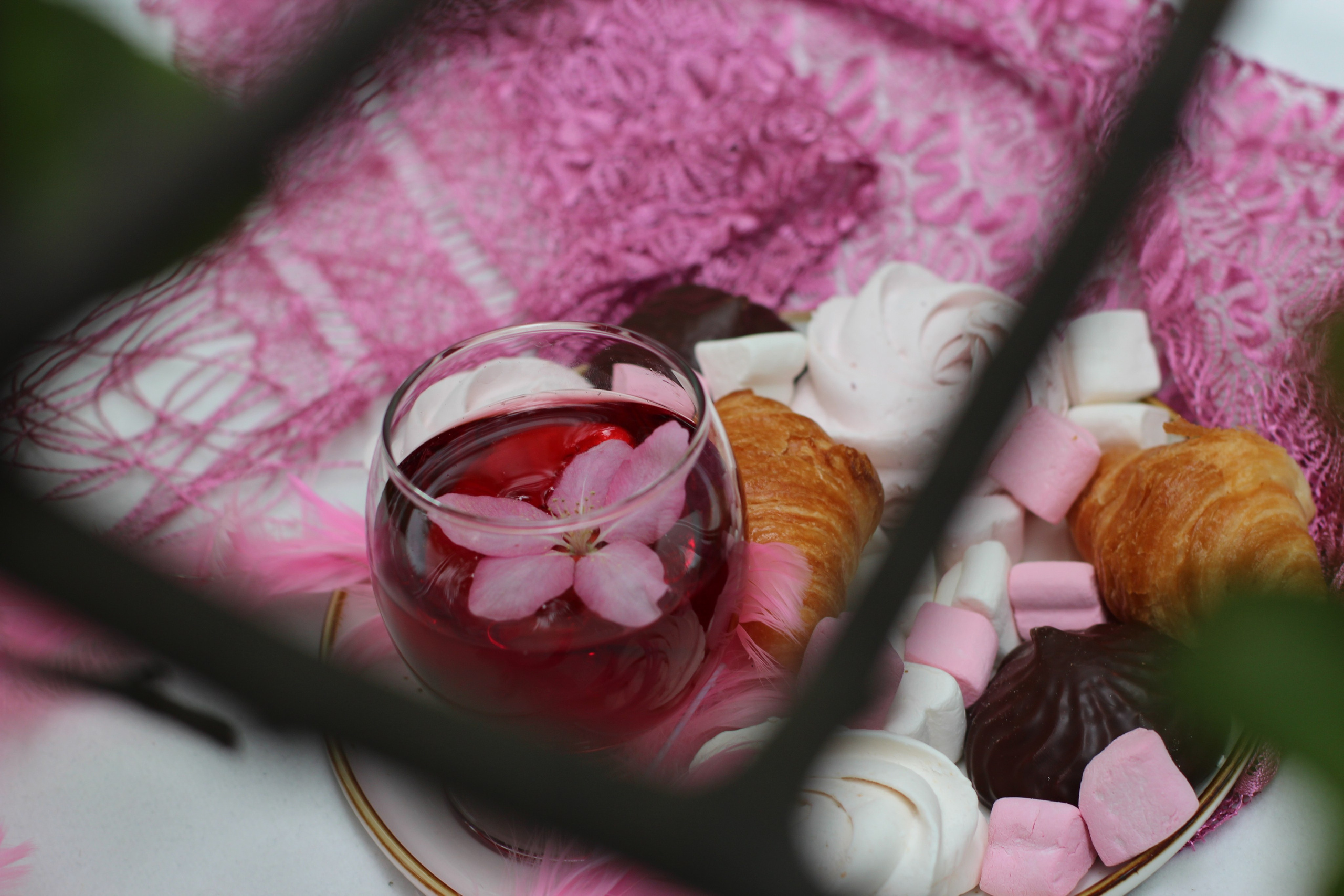 Анастасия фотосессия в Екатерининском парке во время цветения яблонь. Ваш личный фотограф в Москве Мила