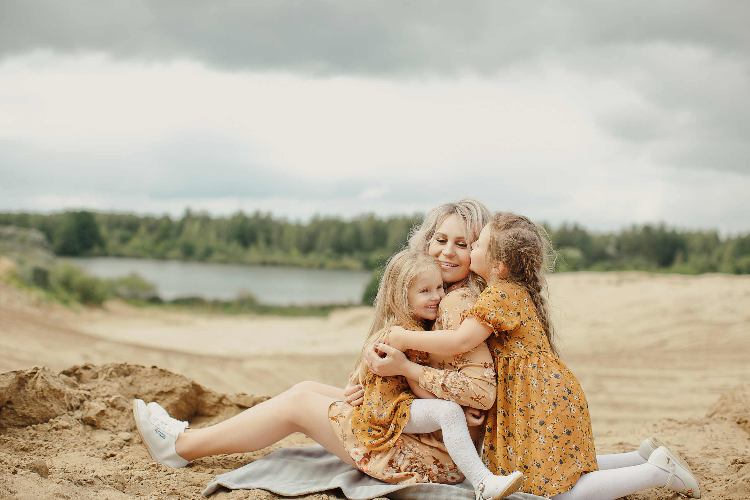 Семейная фотосессия на карьерах. Свадебный и семейный фотограф Ольга Сморжанюк