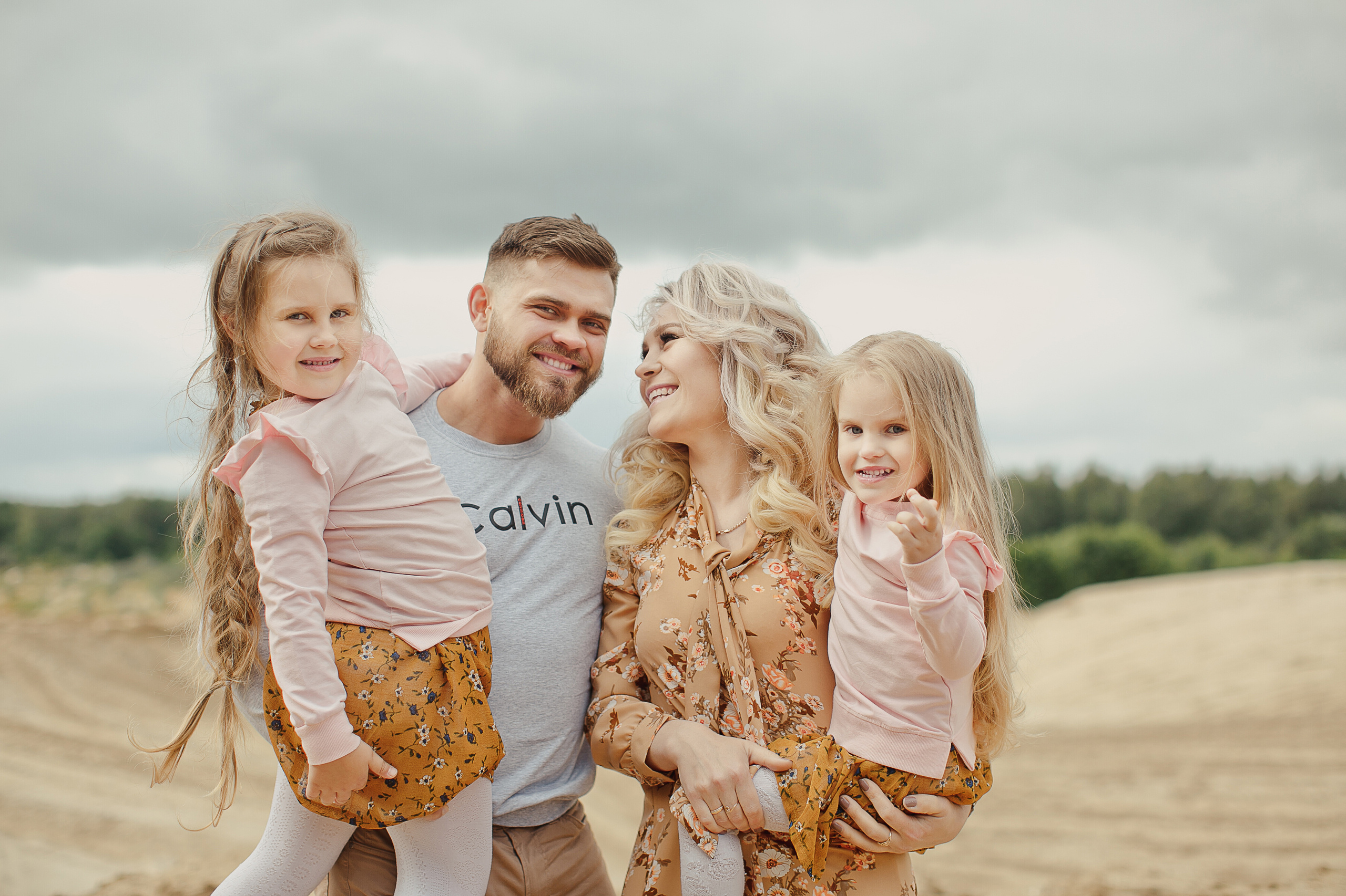 Семейная фотосессия на карьерах. Свадебный и семейный фотограф Ольга Сморжанюк