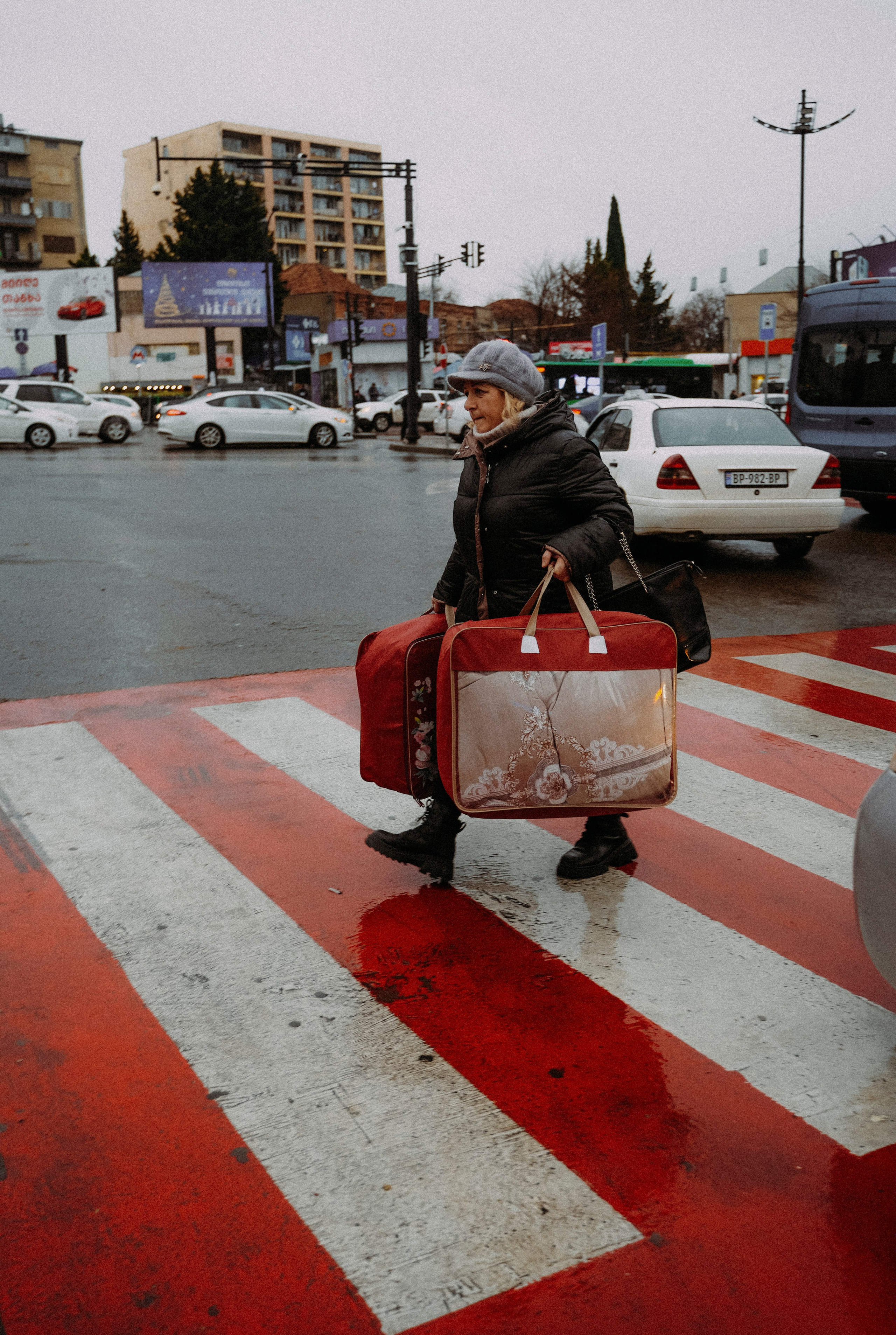ТБИЛИСИ 2023-2024. Стрит-фотография, полная абсурда, идиотизма и красоты