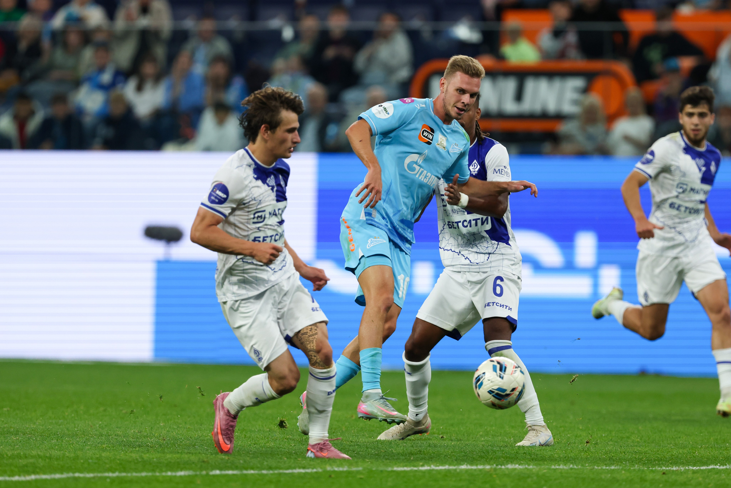 ФК «Зенит» — ФК «Динамо» Махачкала 23.08.2025. Спортивный и репортажный фотограф Антон Тереханов