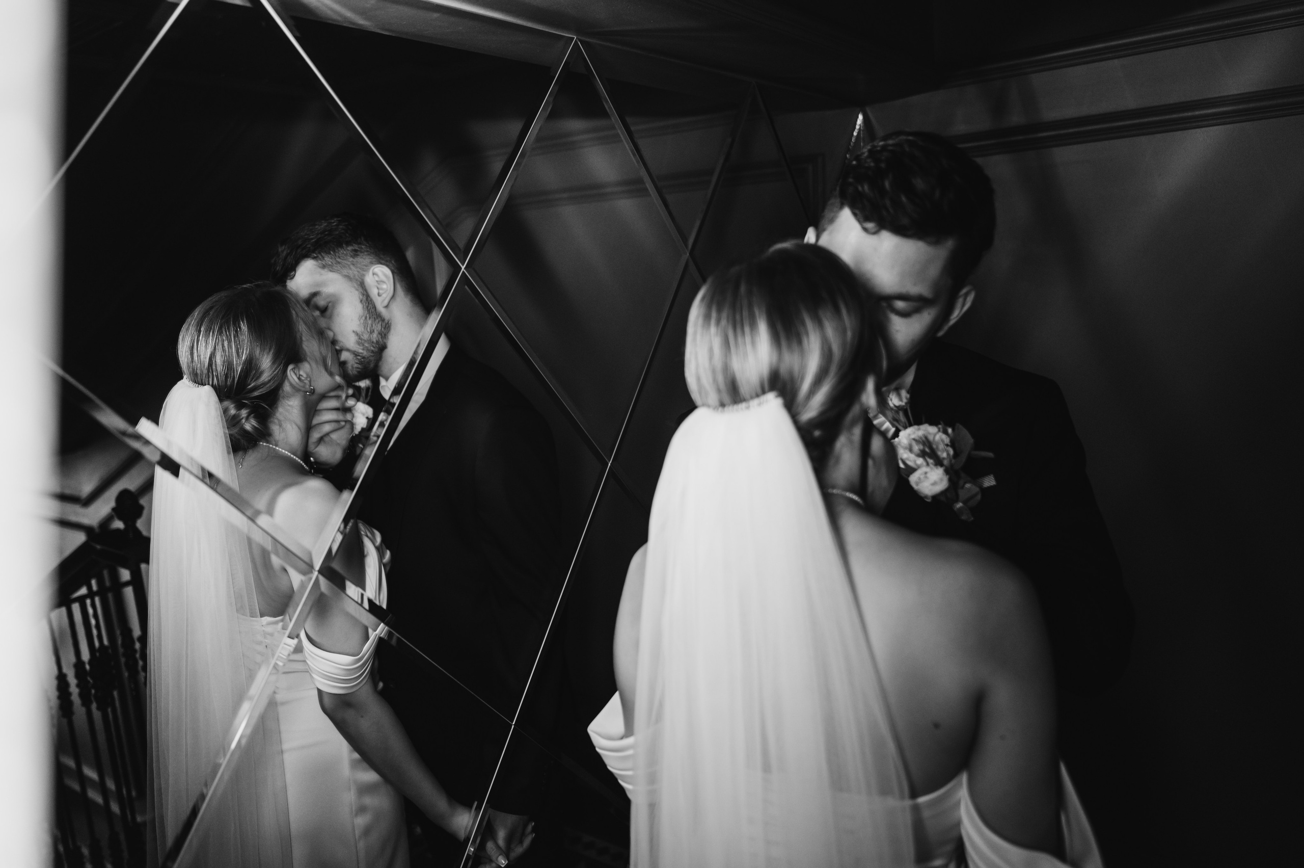 Даниил и Валерия. Черная утка. Полный день. Фотограф Екатерина Бочарникова