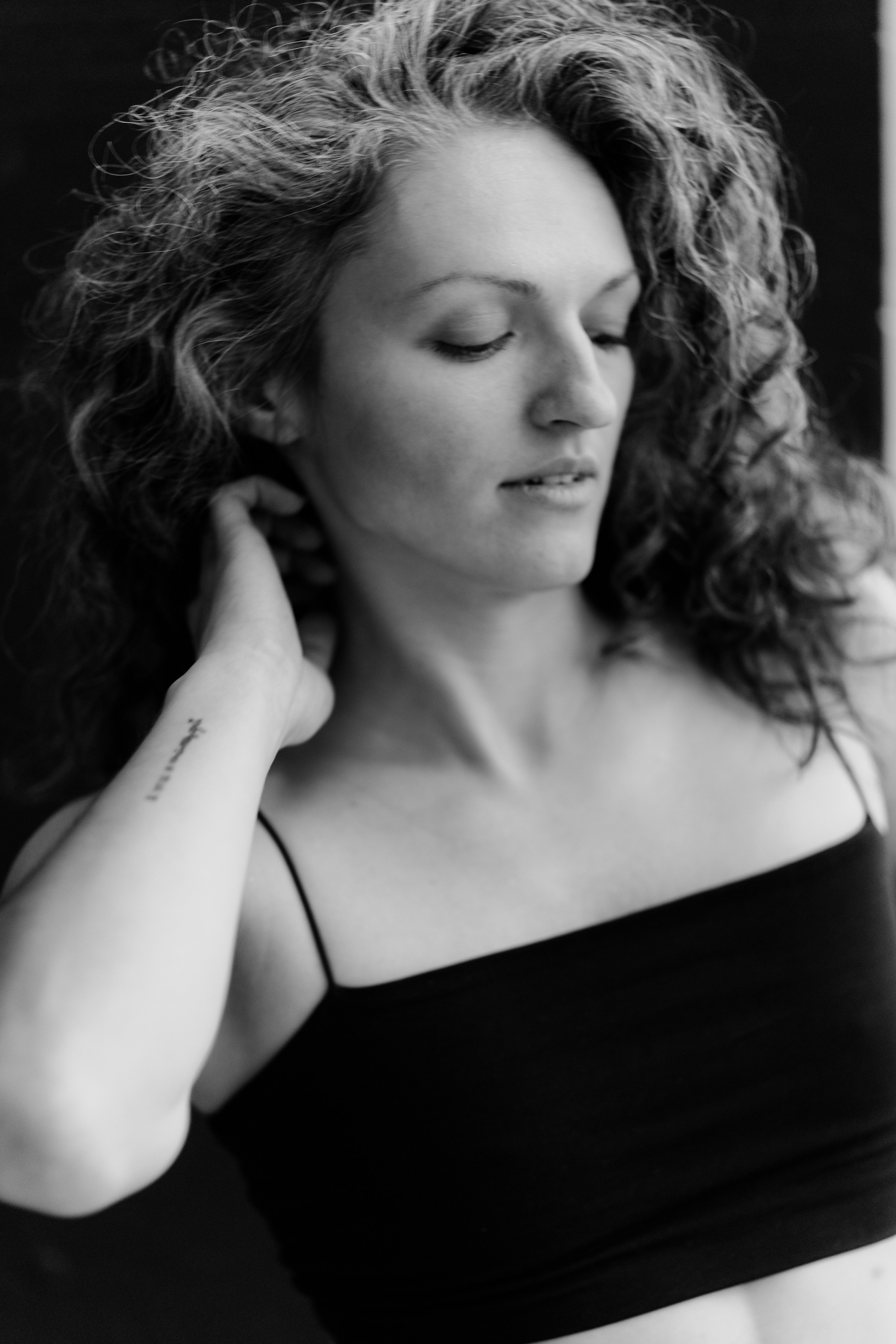 Чувственная фотосессия в студии. Женский фотограф в Красноярске