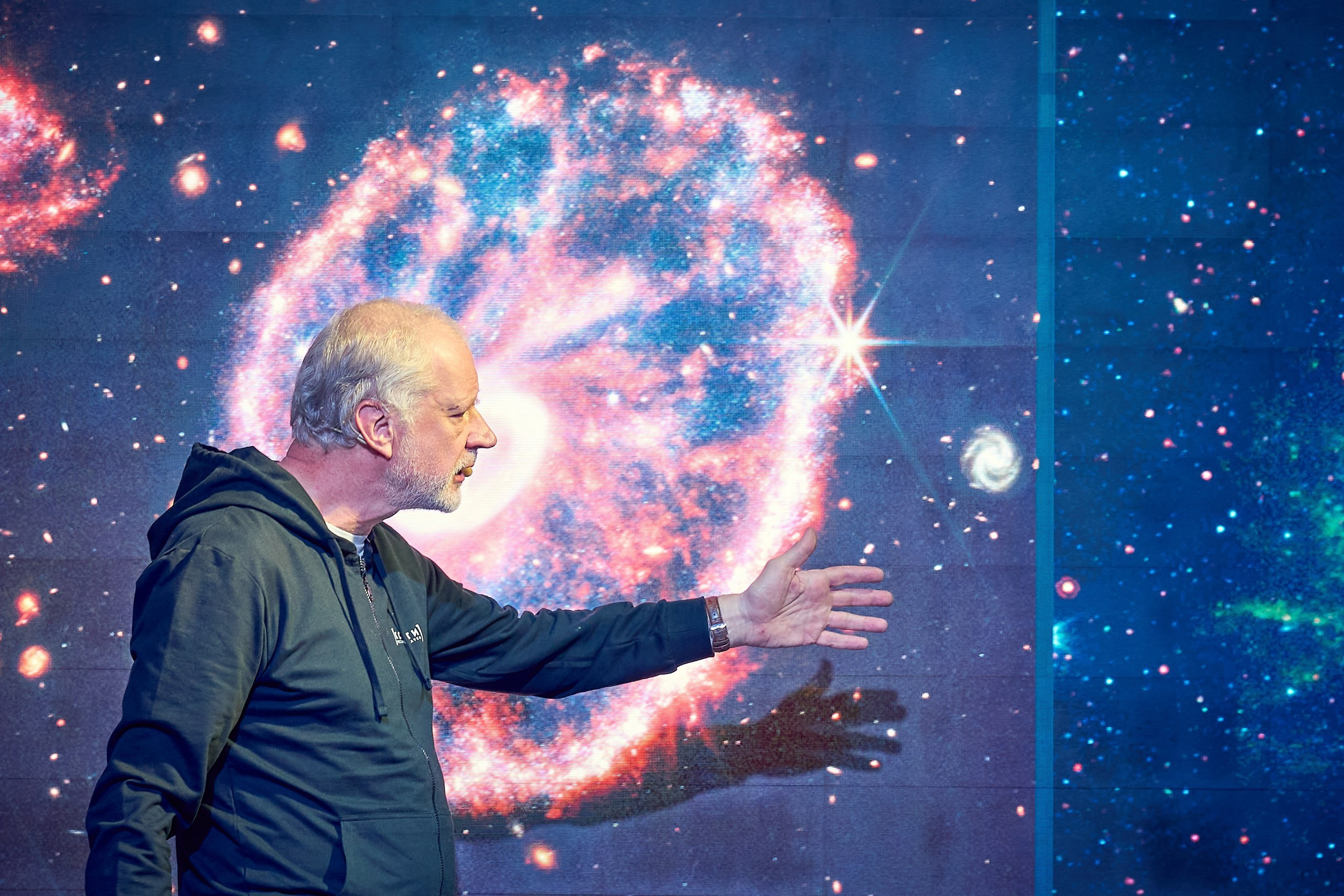 крупный план спикера