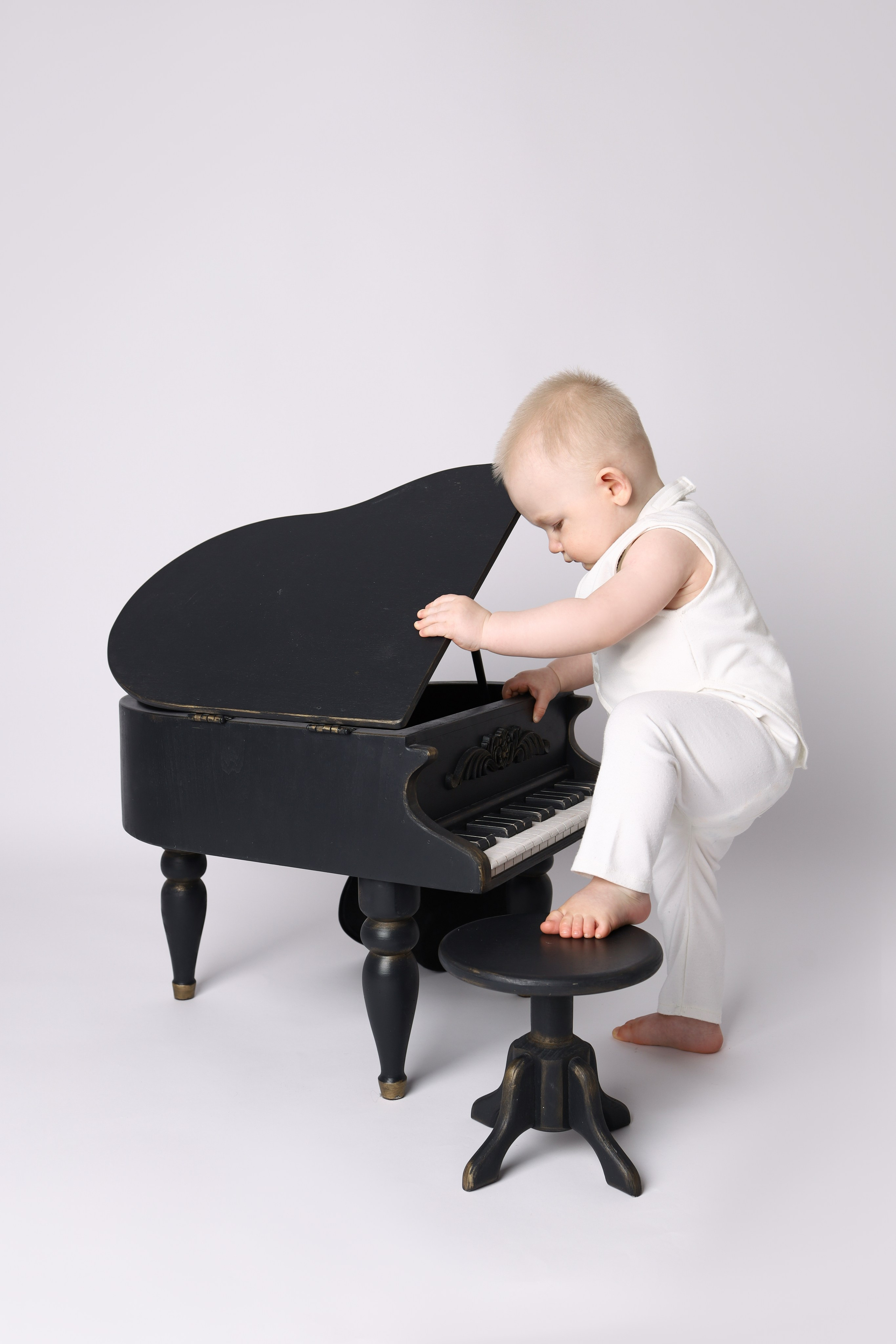 Рояль. Фотограф новорожденных и детский фотограф в Новосибирске